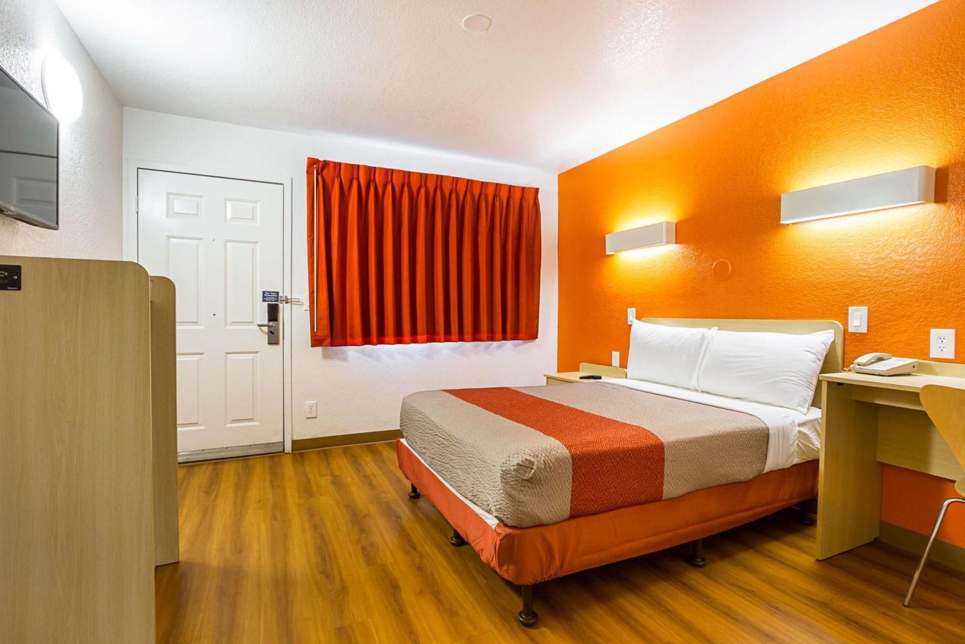 1 Full Bed | ADA/RI Shower