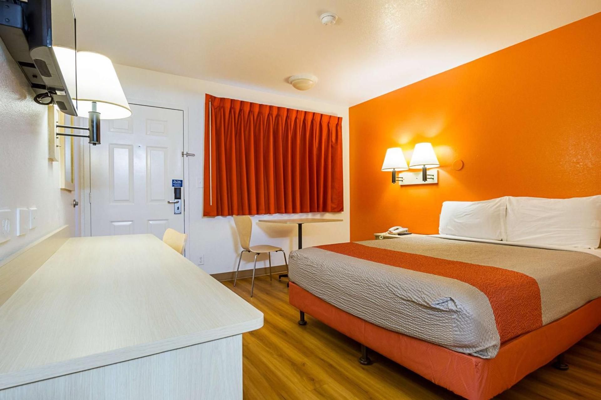 Double Room - Disability Access - Roll In Shower