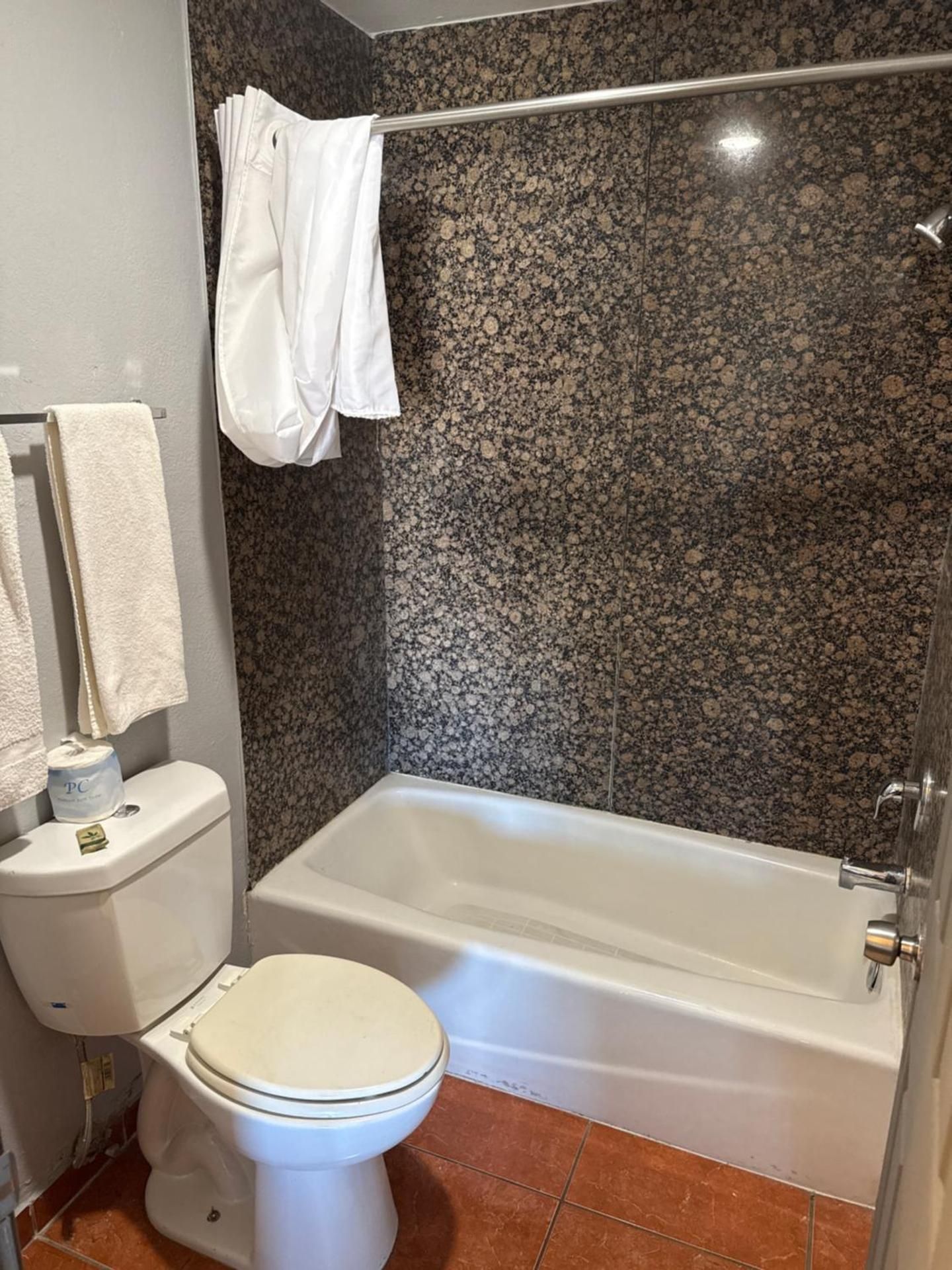 Rawls Motel Family Room with Balcony 2