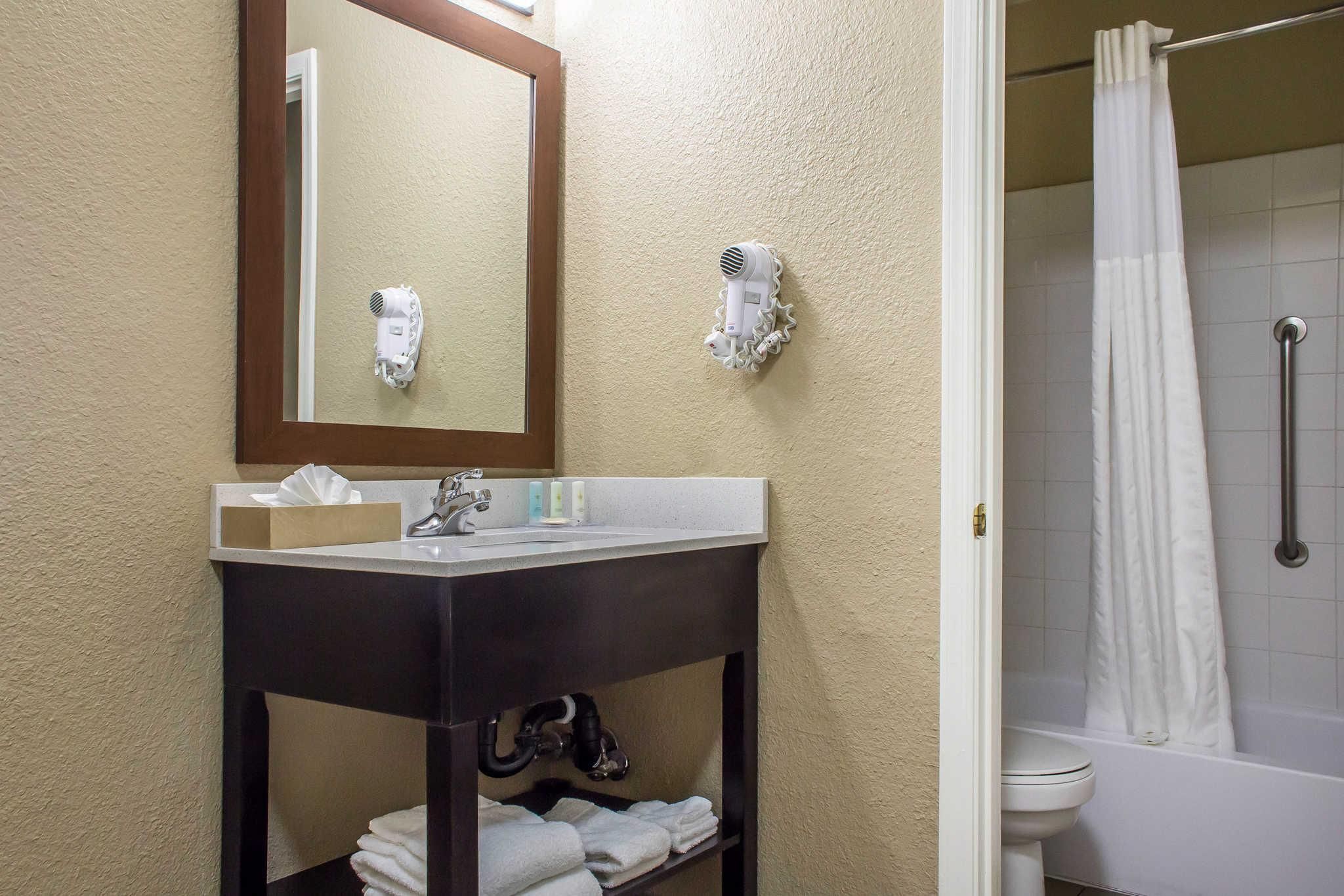 King Room - Non-Smoking