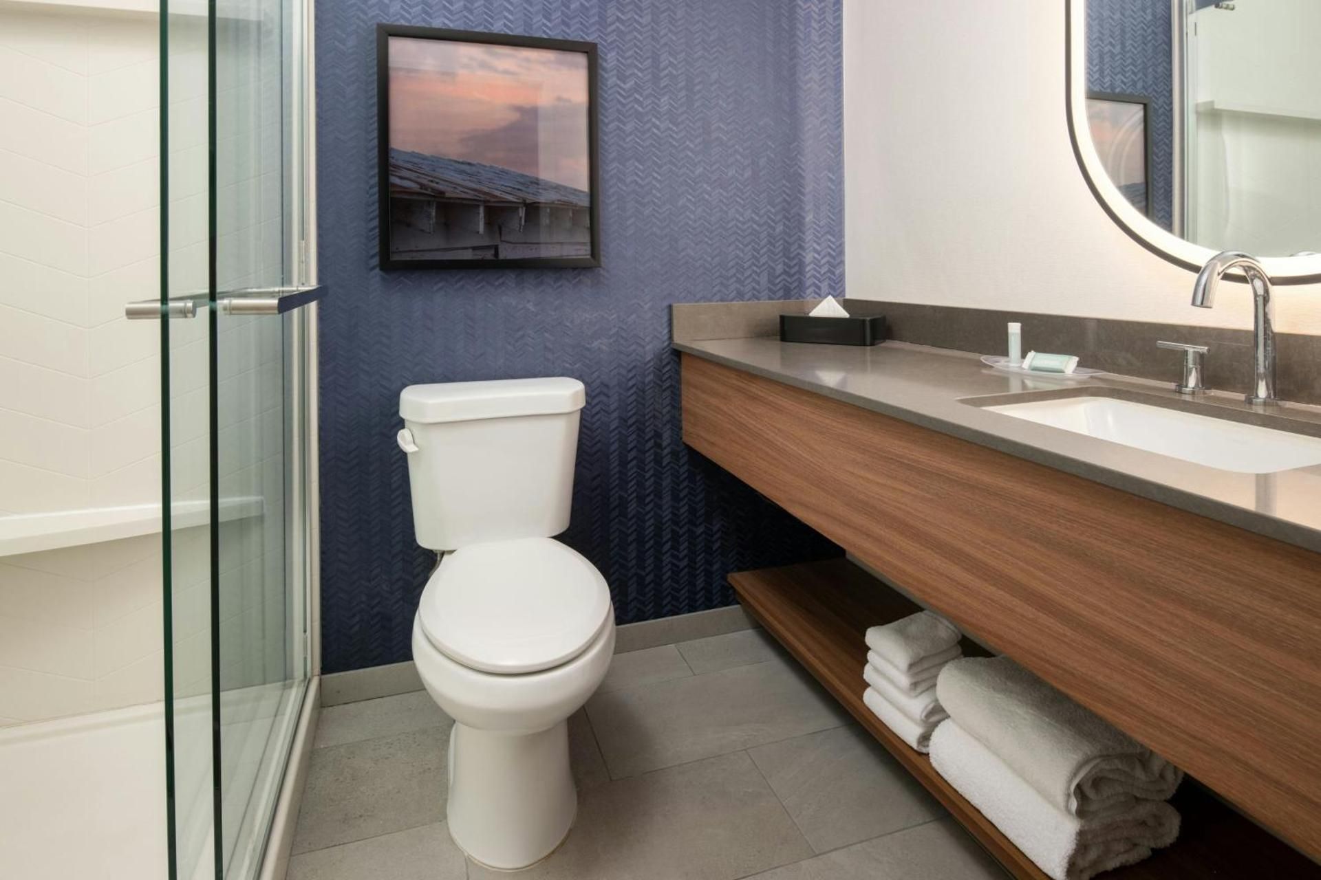 Standard King Room - Hearing Accessible