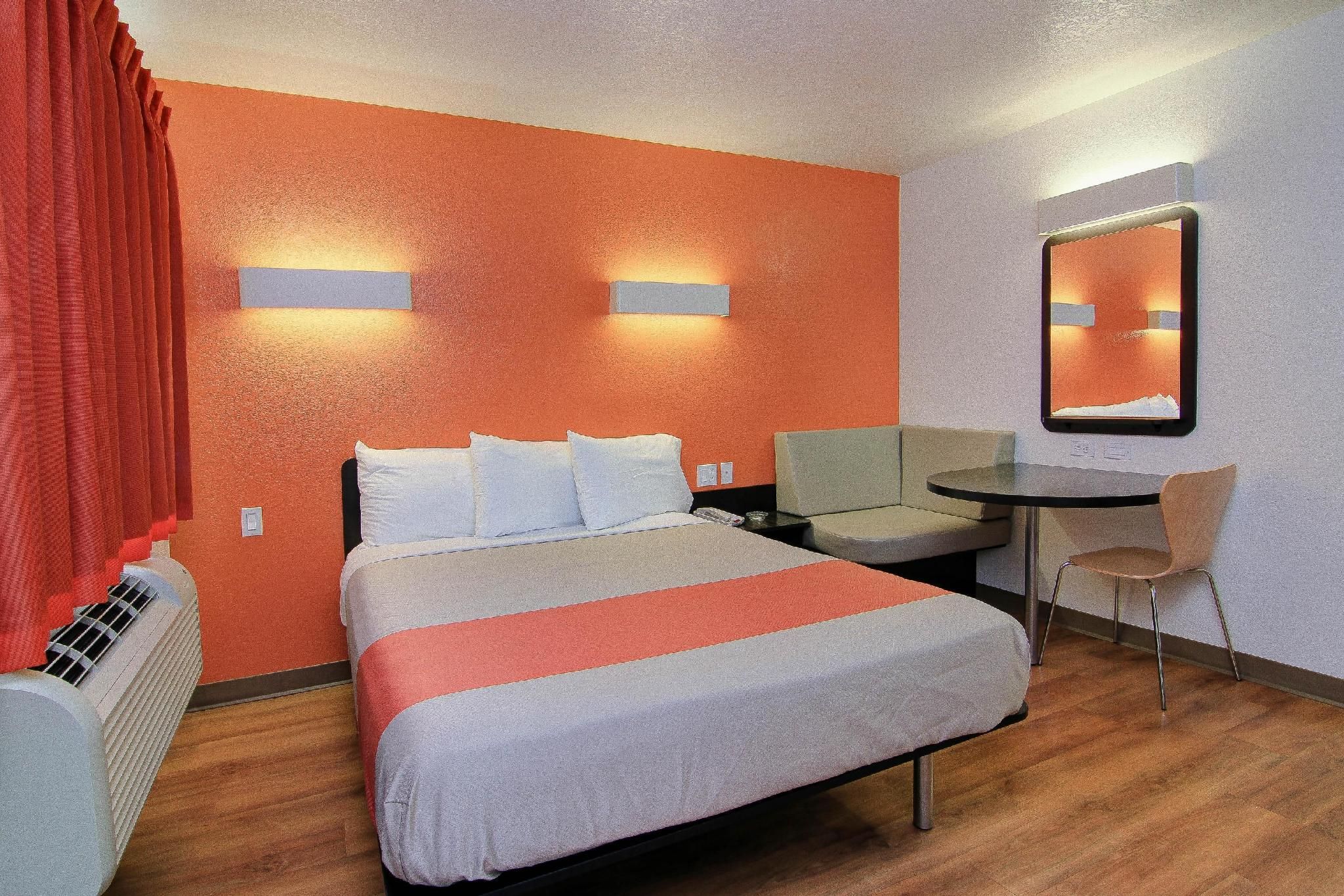 1 Full Bed | ADA/Tub/Micfridge