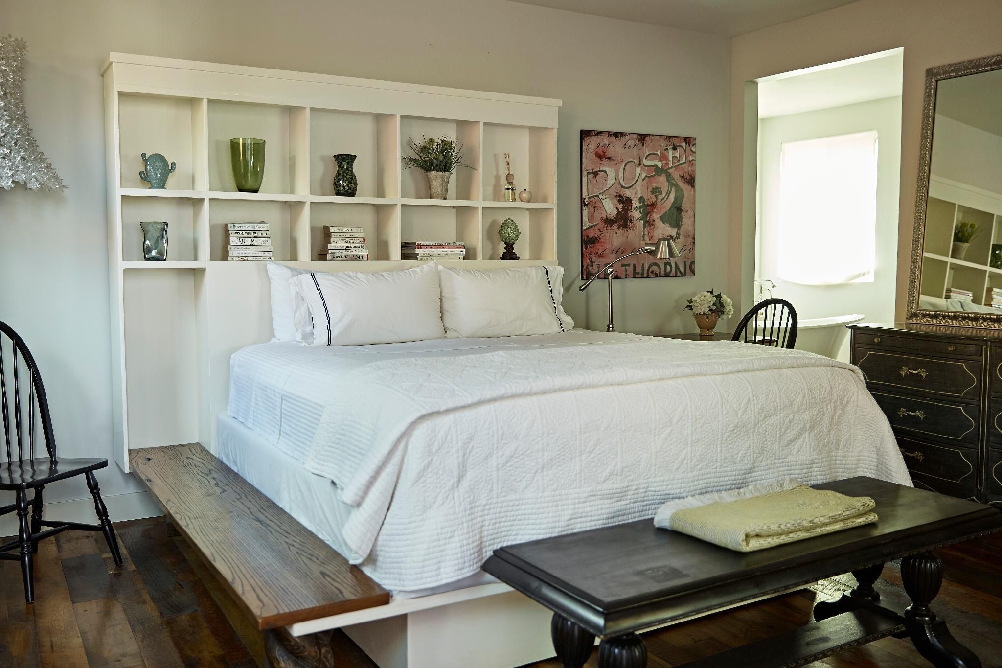 Signature-Penthouse-Double room-Ensuite-Pool View