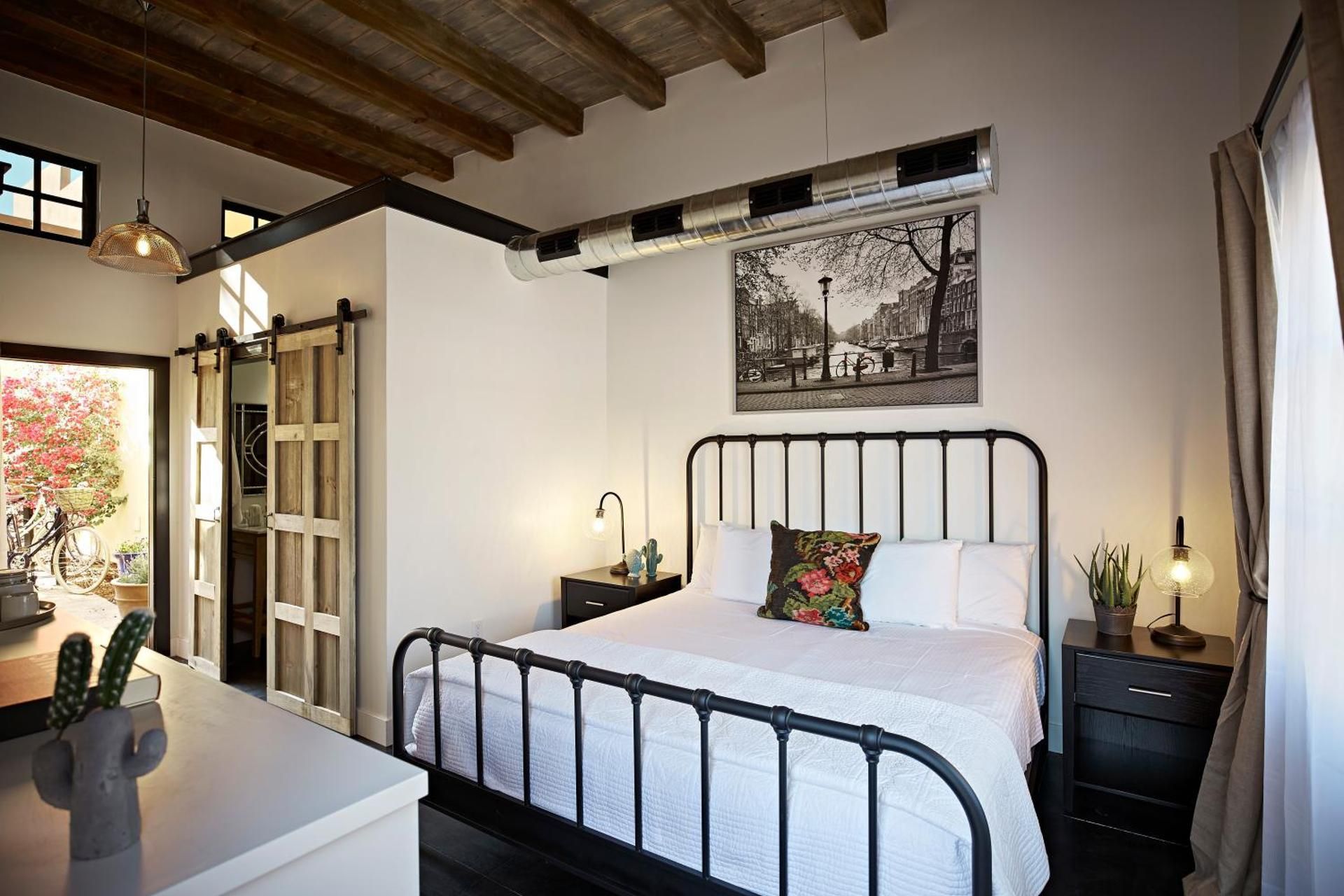 Bespoke Inn Scottsdale Superior Double Room