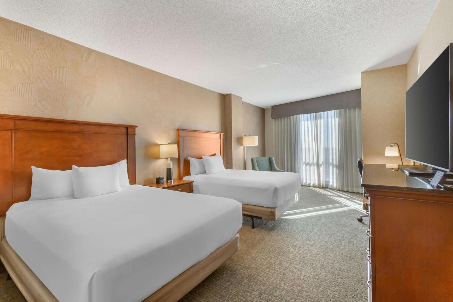 Deluxe Queen Room with Two Queen Beds - Accessible, Tub