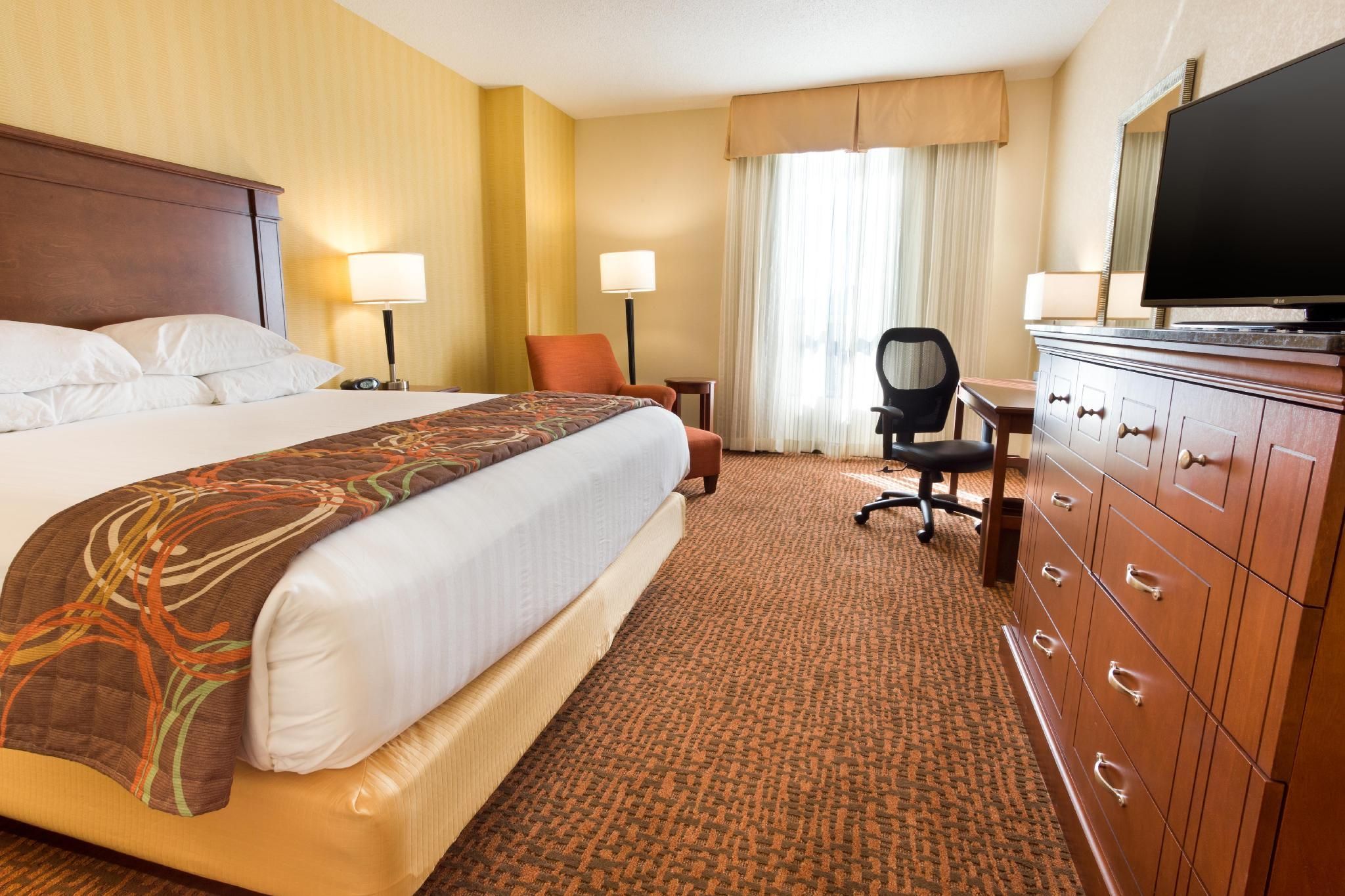 1 King Bed Suite, 2 Rooms with Sofa Sleeper, Hearing Accessible