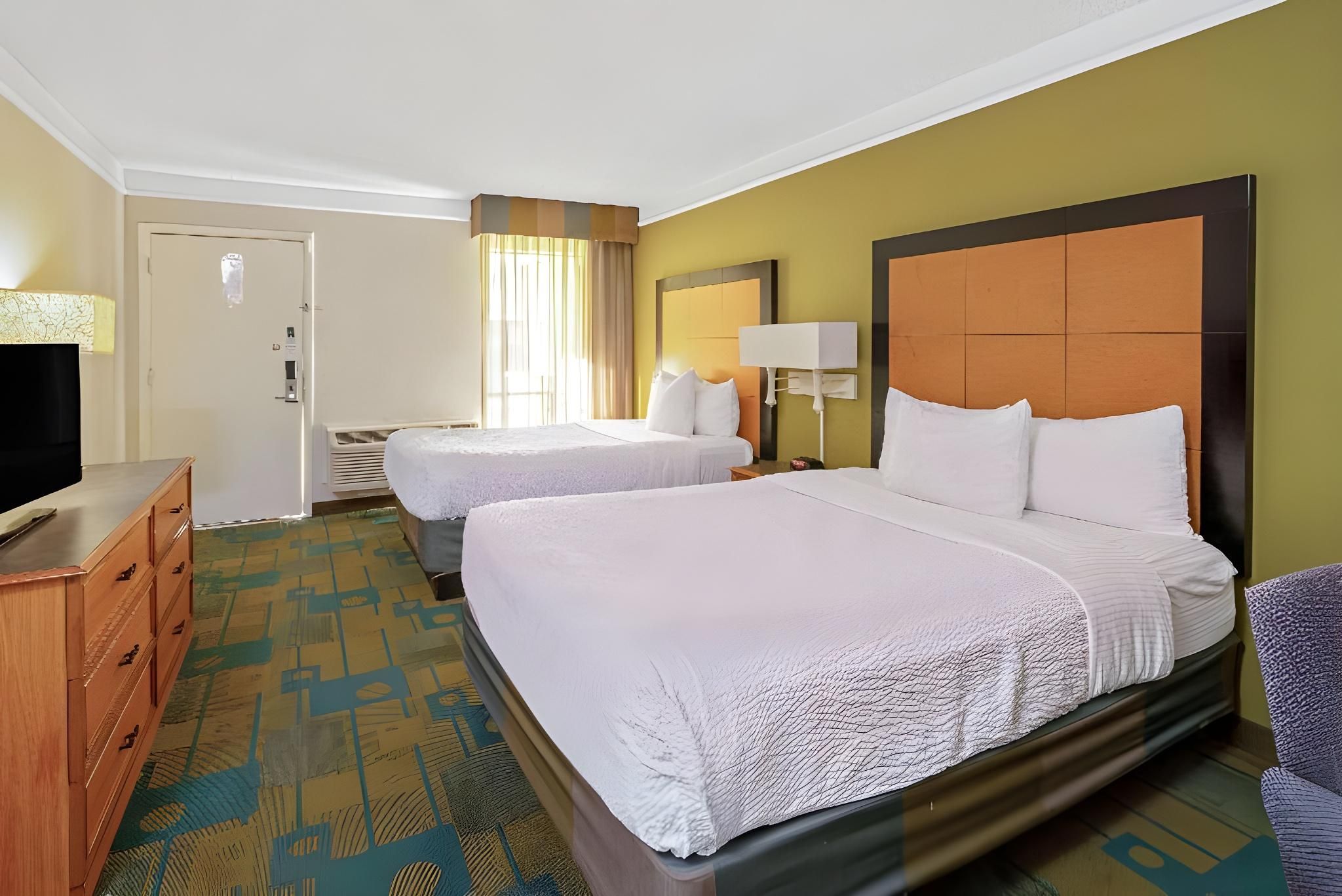 2 Double Beds, Standard Room, Non-Smoking