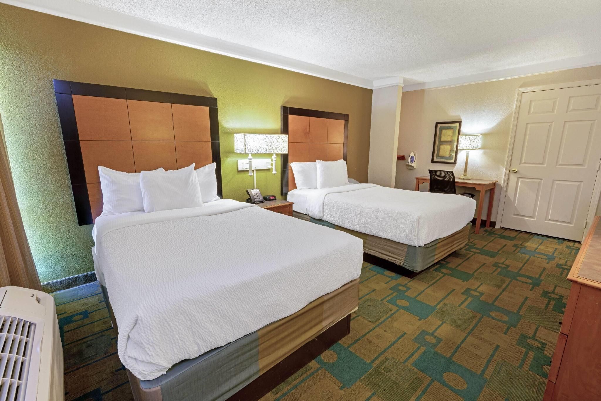 2 Double Beds, Mobility Accessible Room, Roll-In Shower Non-Smoking