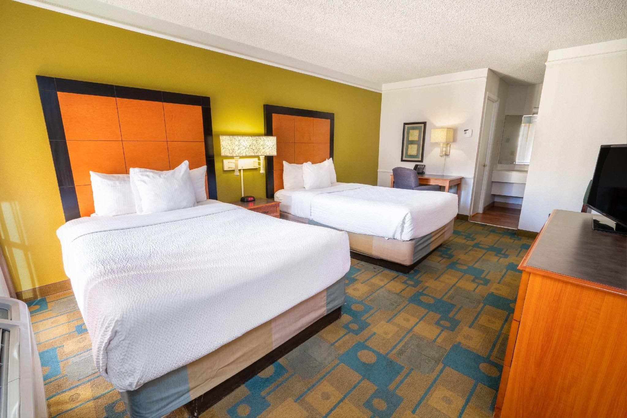 2 Double Beds, Standard Room, Non-Smoking