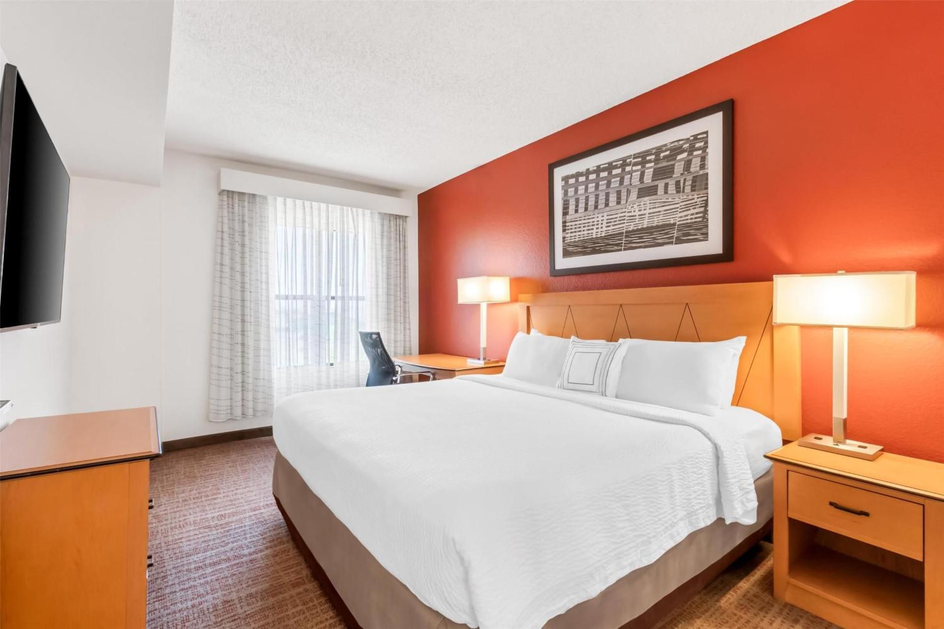 King Room with Roll-In Shower - Disability Access