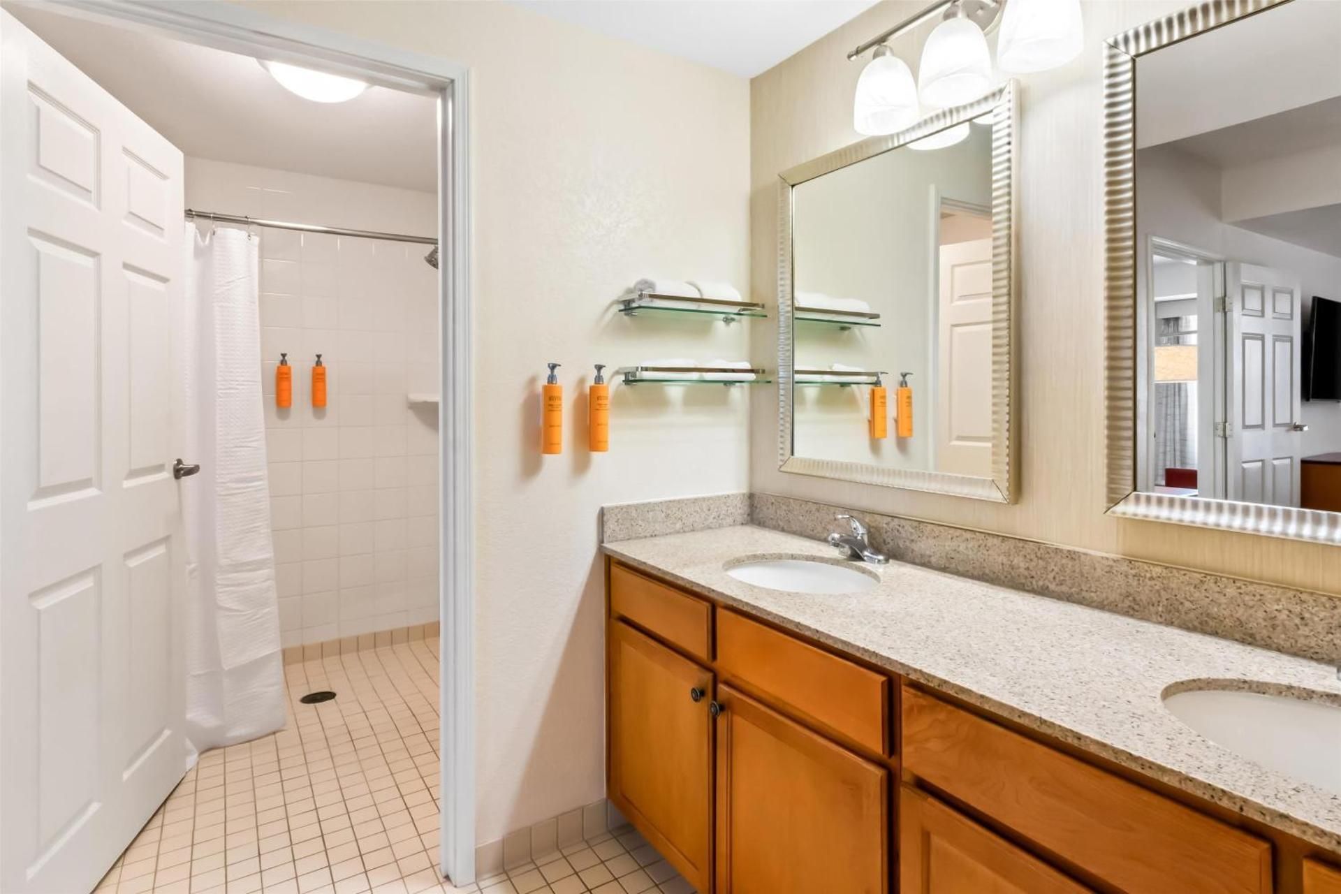 King Room with Roll-In Shower - Disability Access
