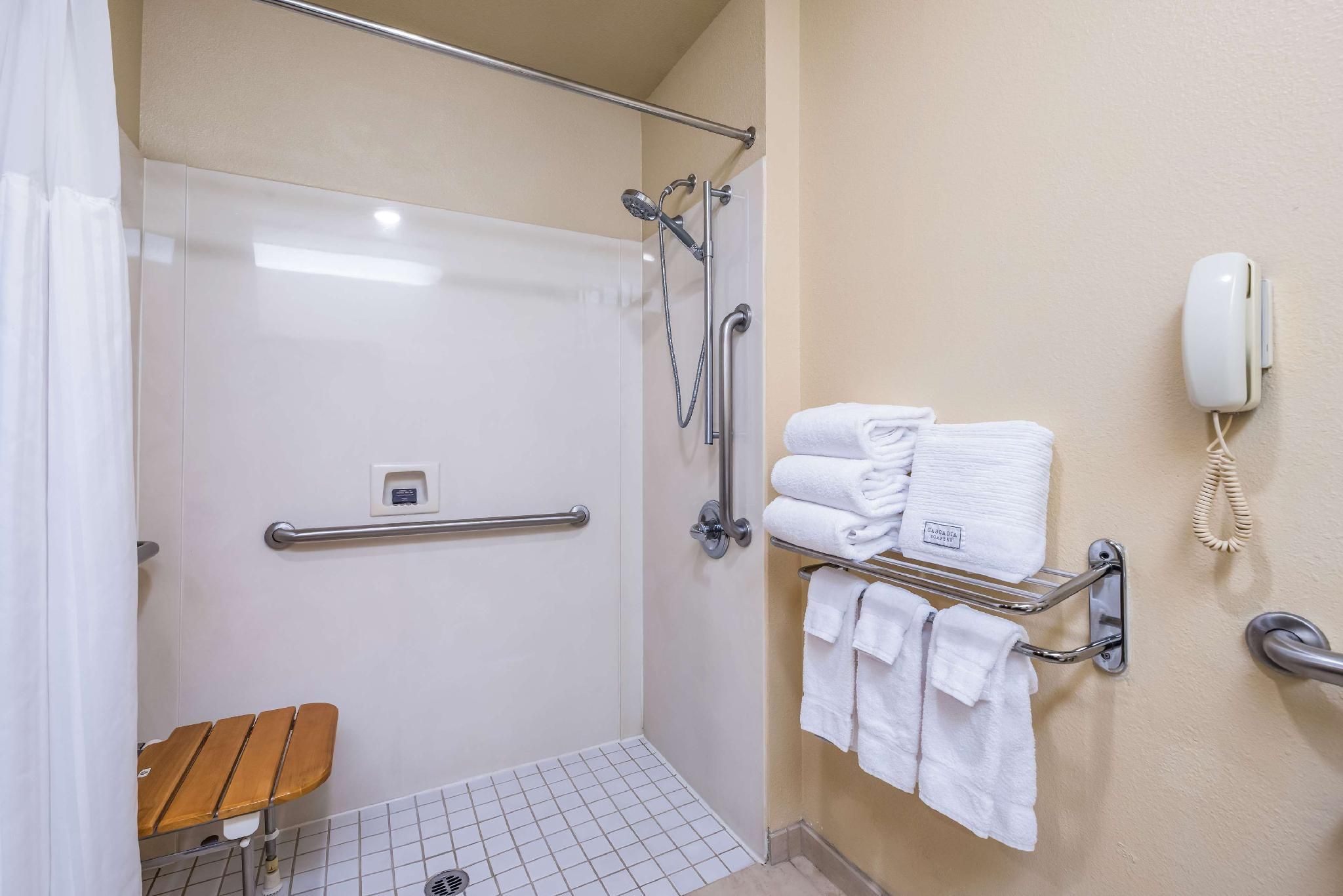 Accessible Two Queen Beds Roll In Shower