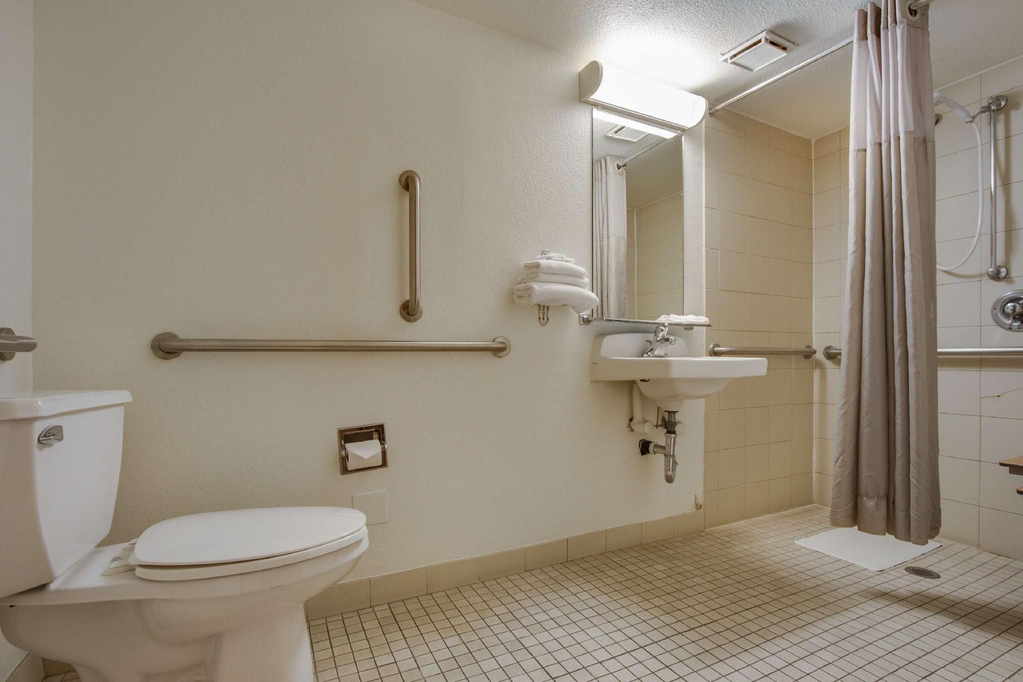 1 Full Bed | ADA/RI Shower