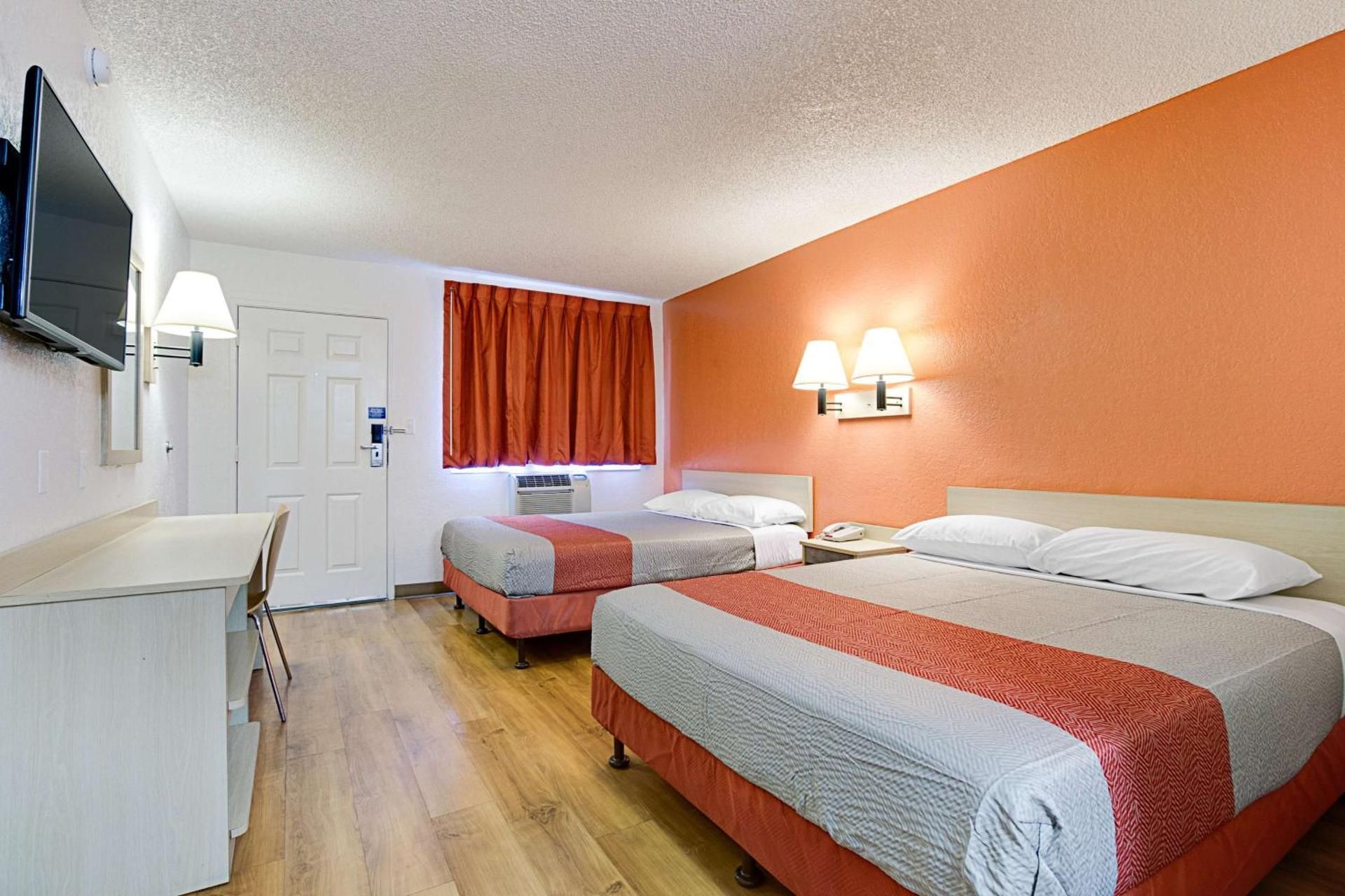 Quadruple Room - Disability Access - Roll in Shower