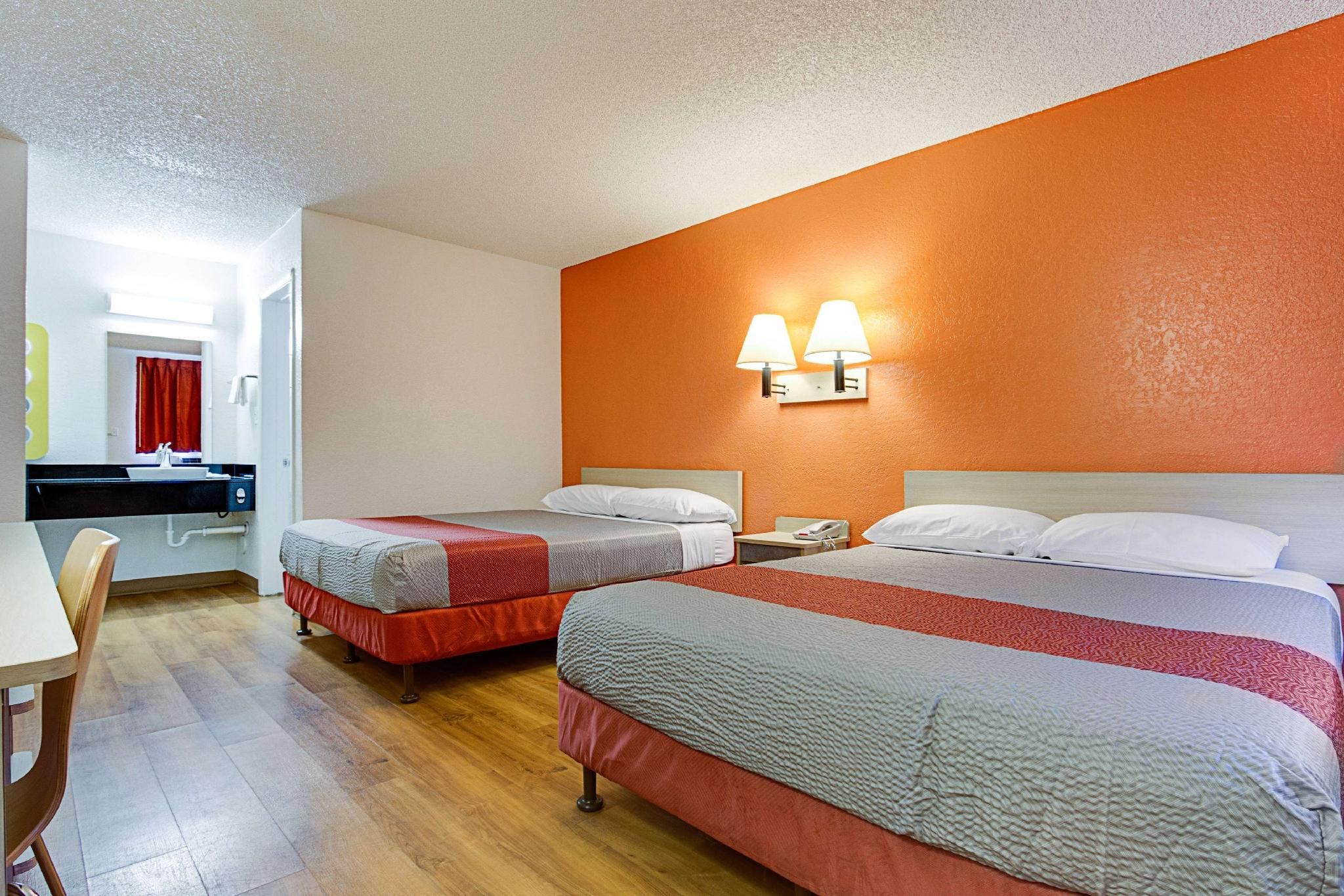 2 Full Beds | Premium, Micfridge