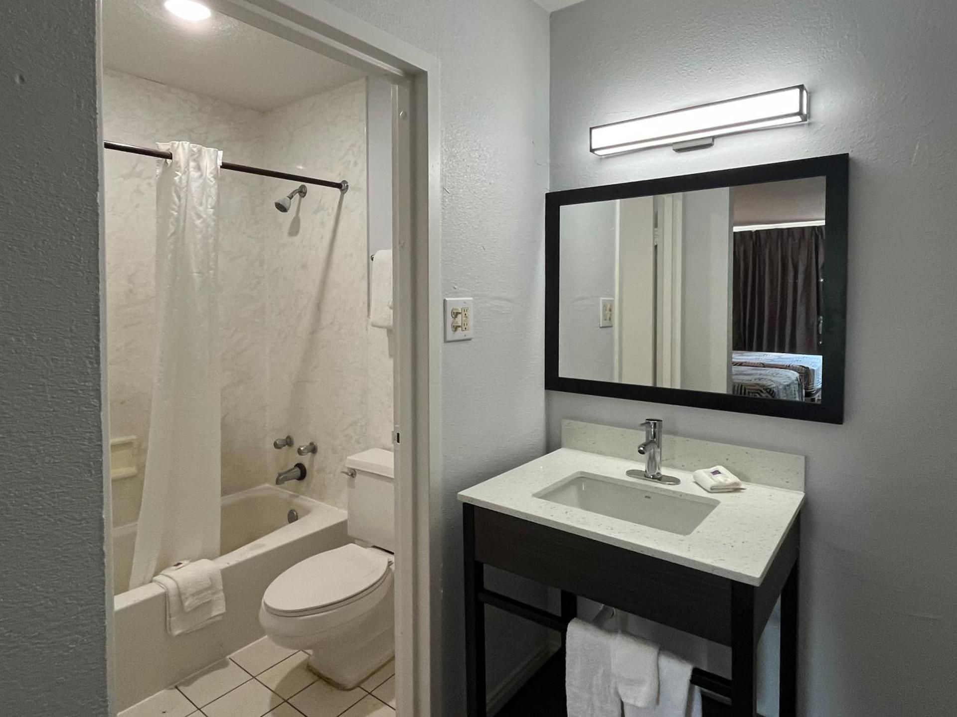 Quadruple Room - Non-Smoking