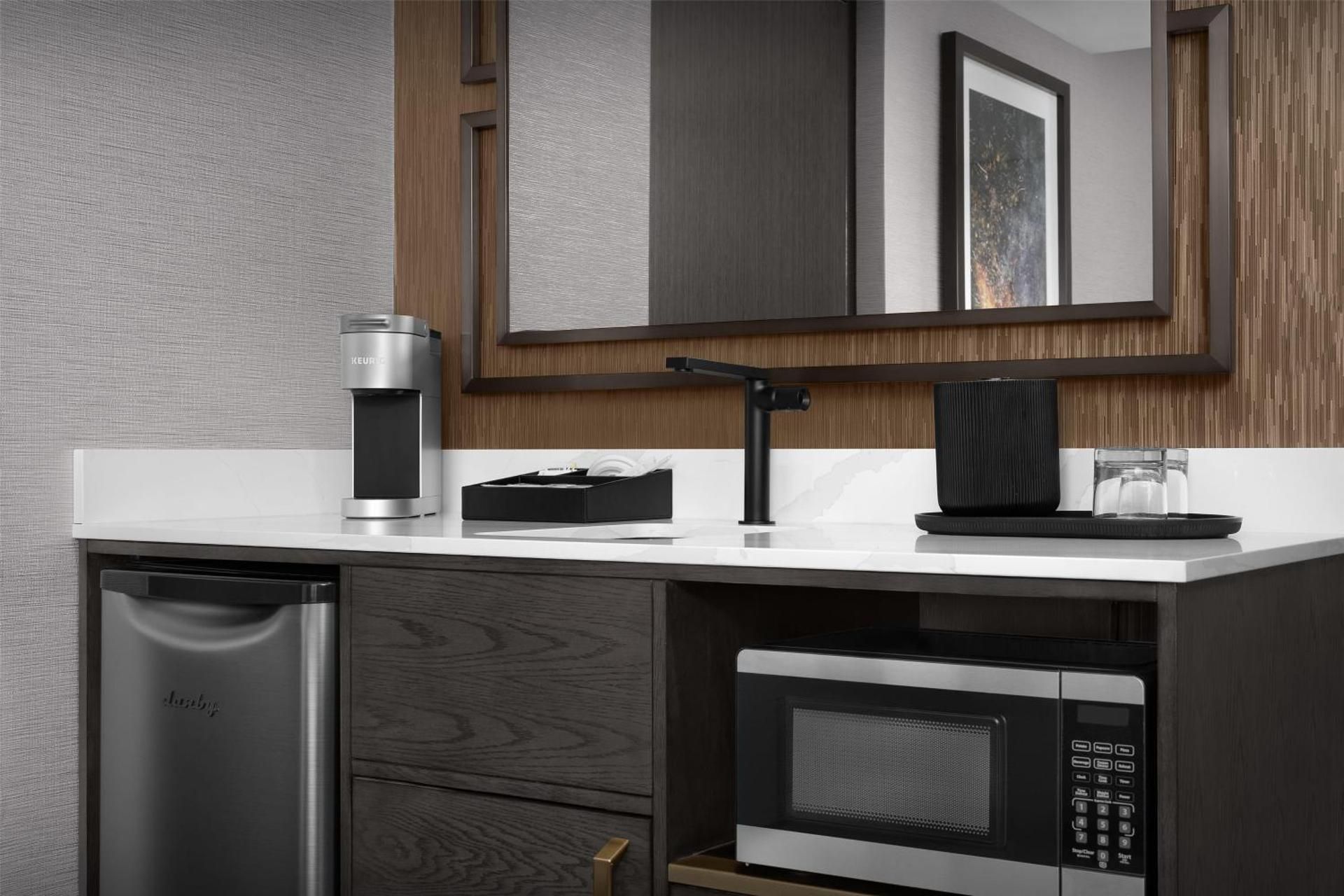 King Studio Suite - Hearing Accessible