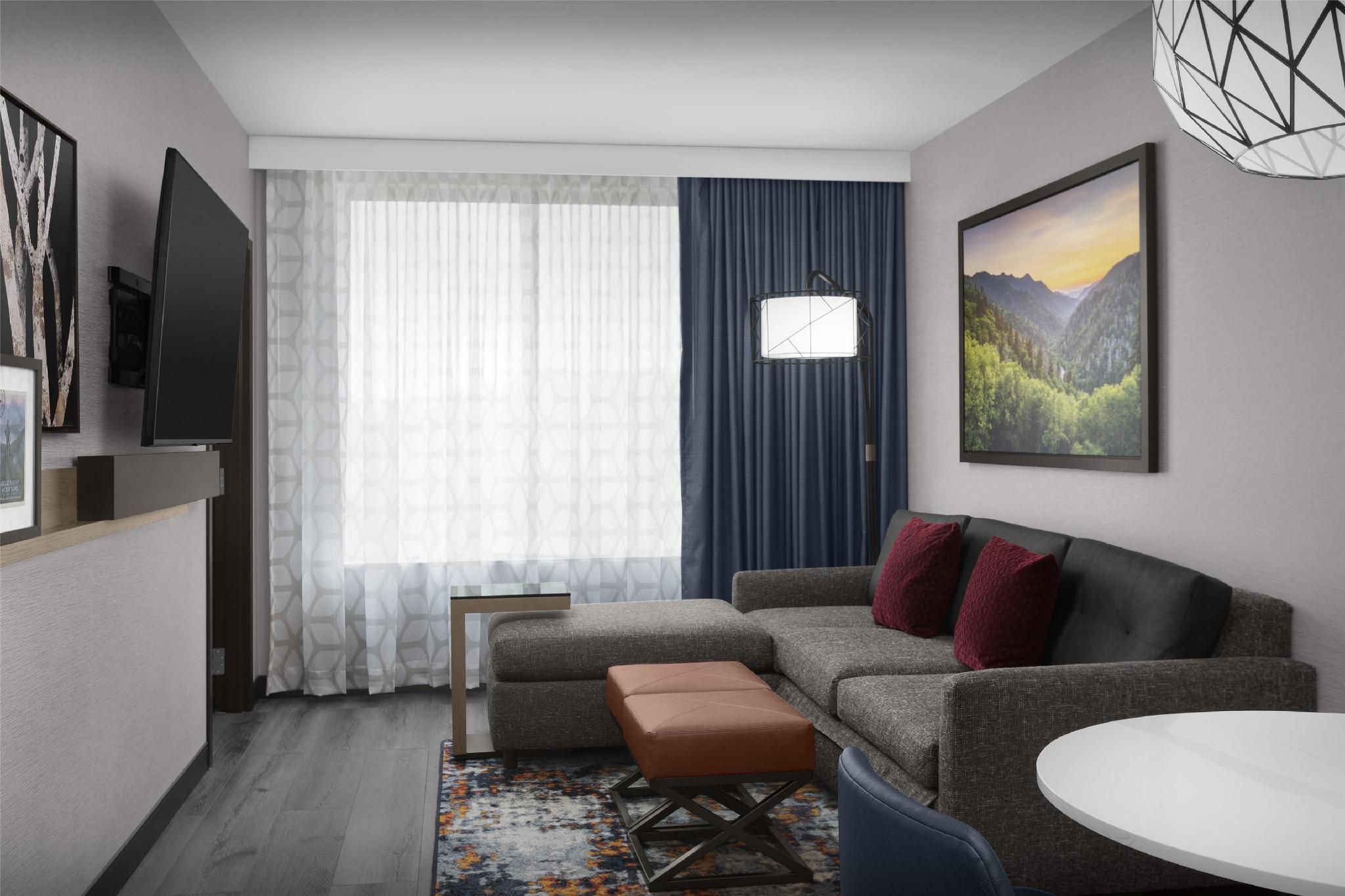 1 KING 2 RM SUITE MOBILITY ACCESSIBLE RI-SHWR