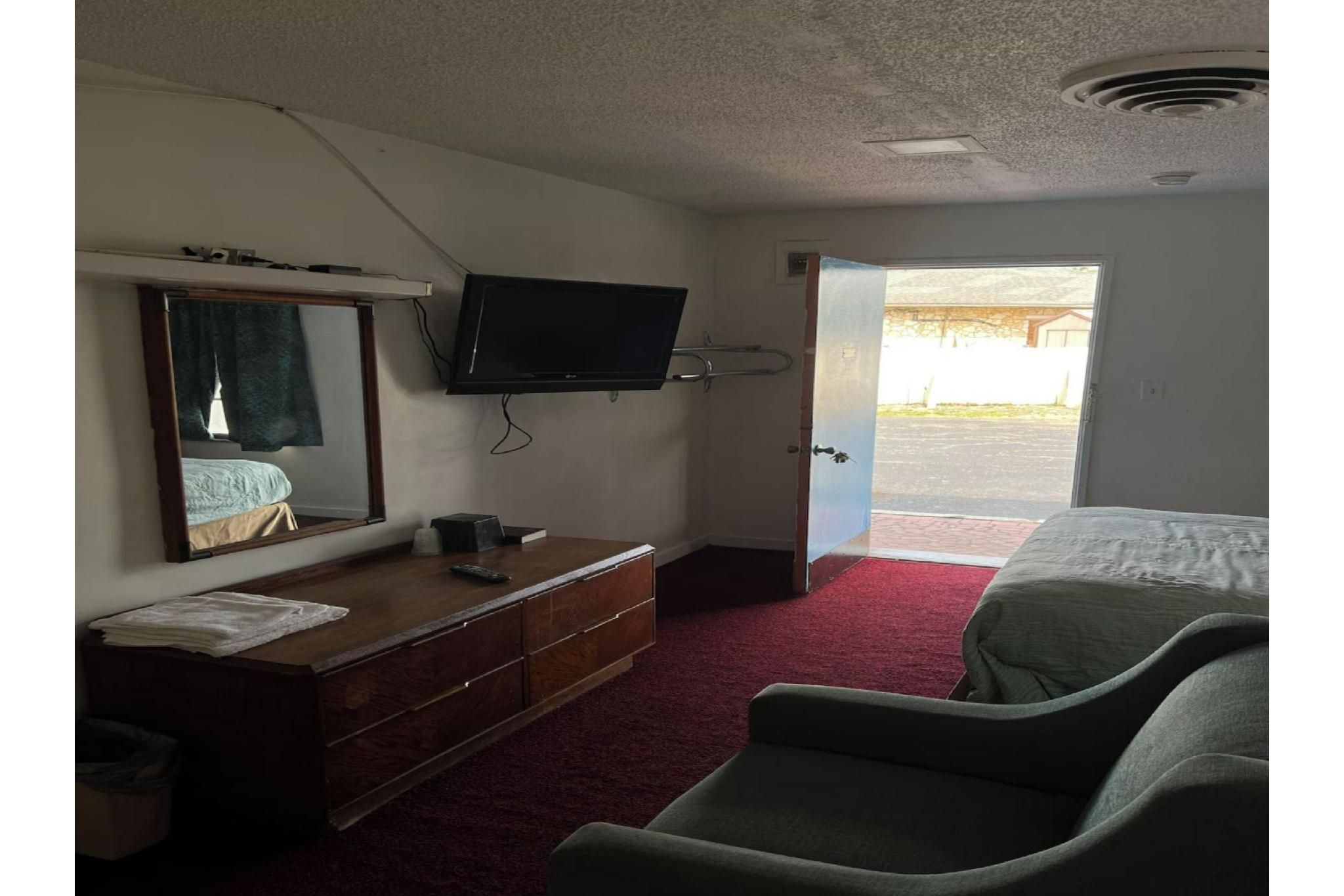 Hospitality Inn By Belvilla Selma US 80 AL King Bed Smoking 3