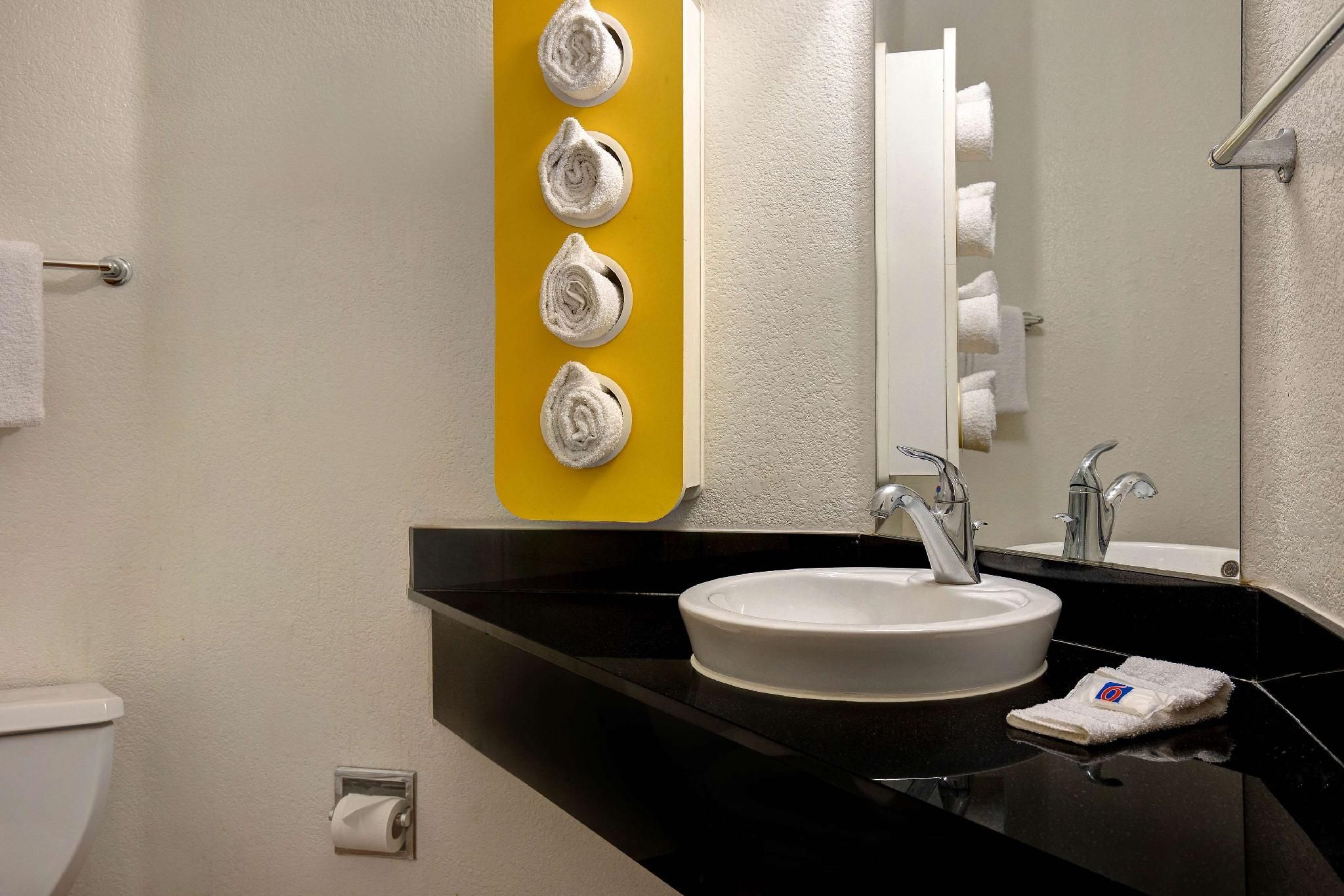 2 Full Beds | Non-Smoking