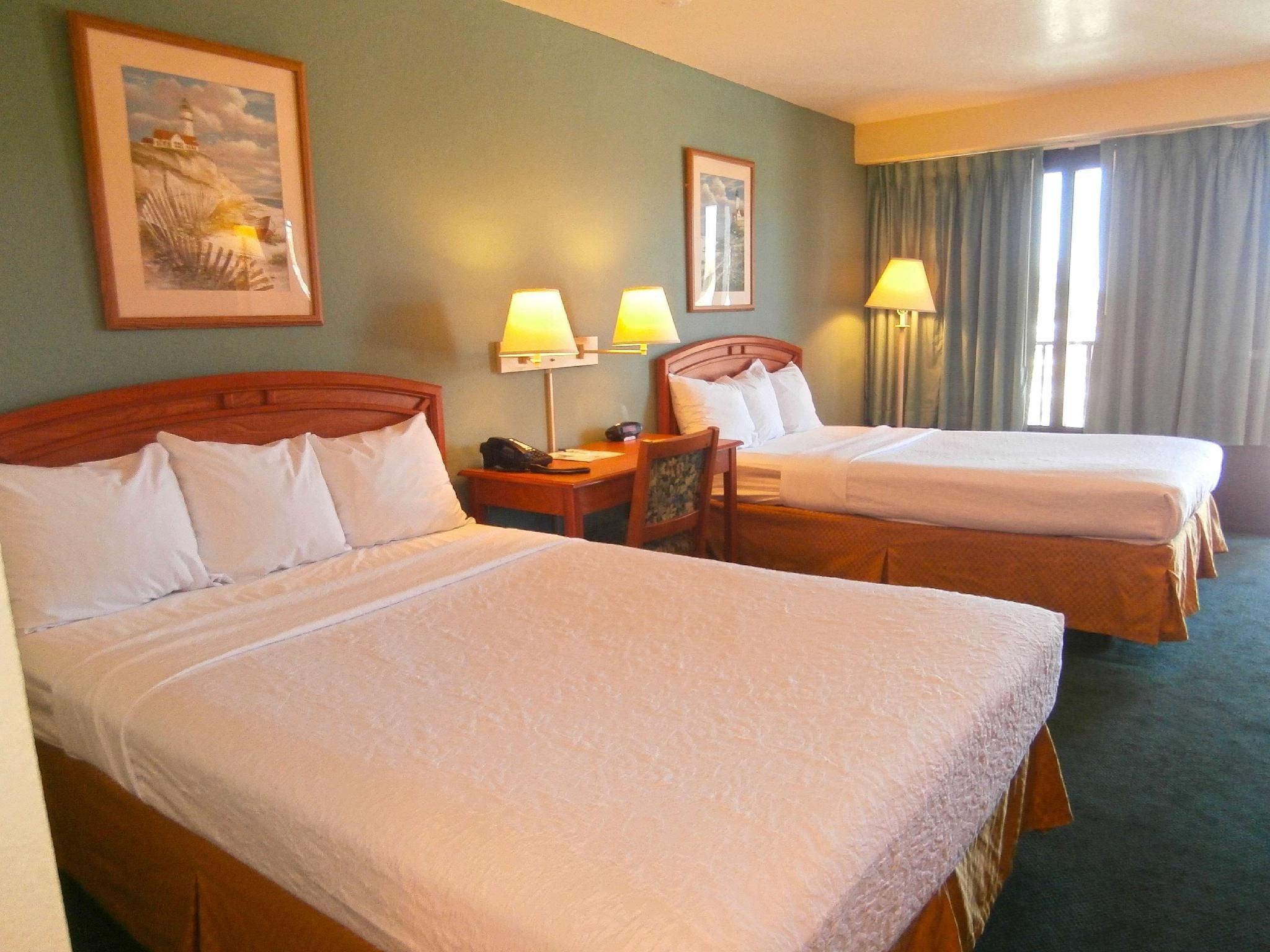 2 Double Beds Smoking