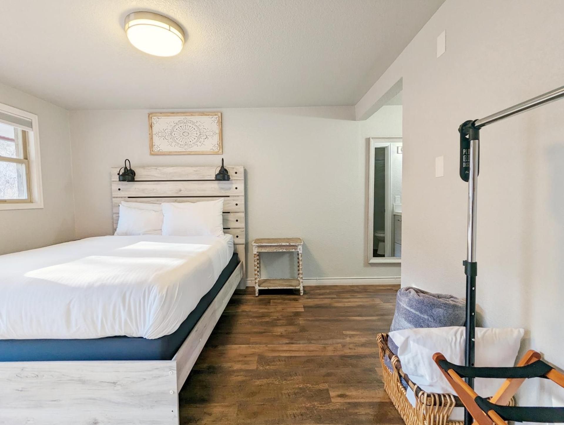 Suite with Mountain View