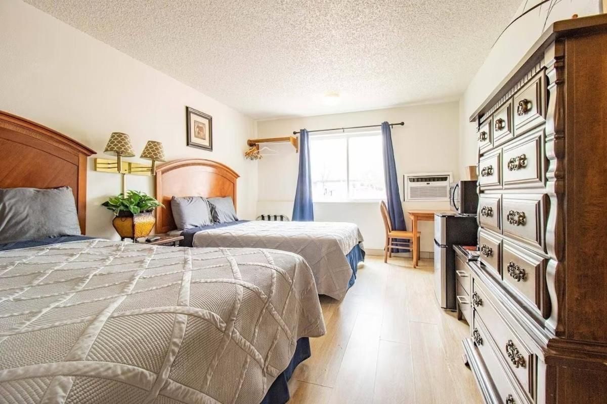 Deluxe Queen Room with Two Queen Beds