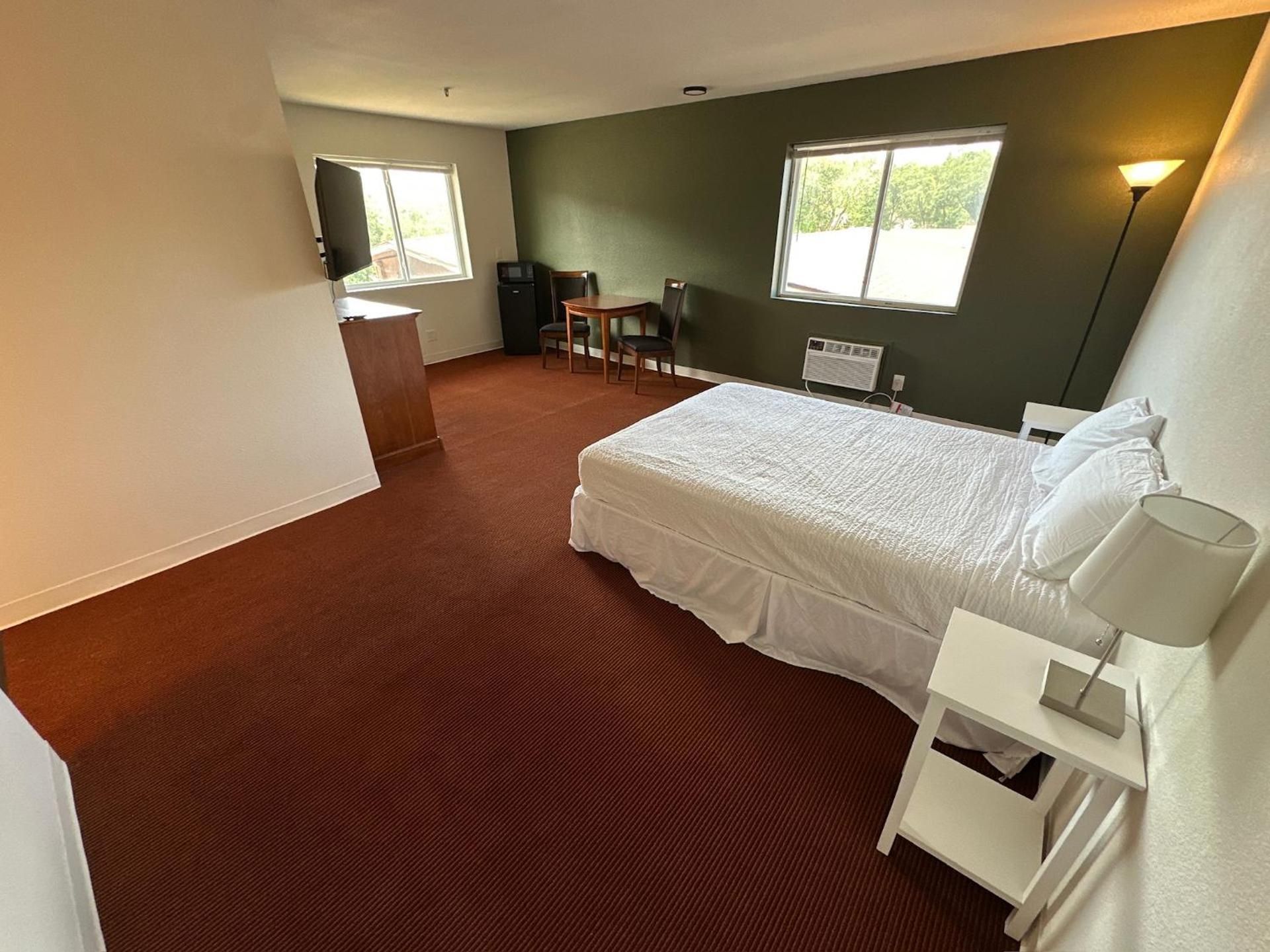 Superior King Suite