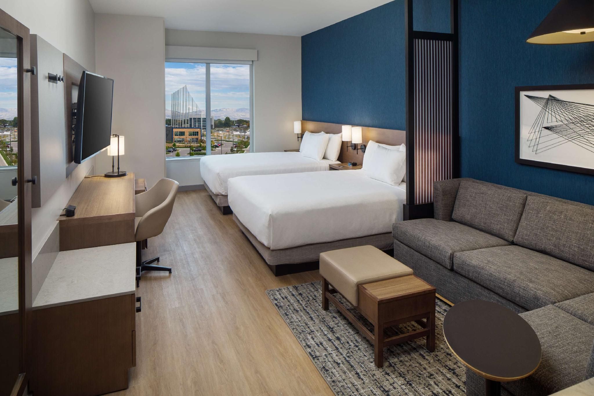 Two Queen Beds (Plus Sofa Bed)