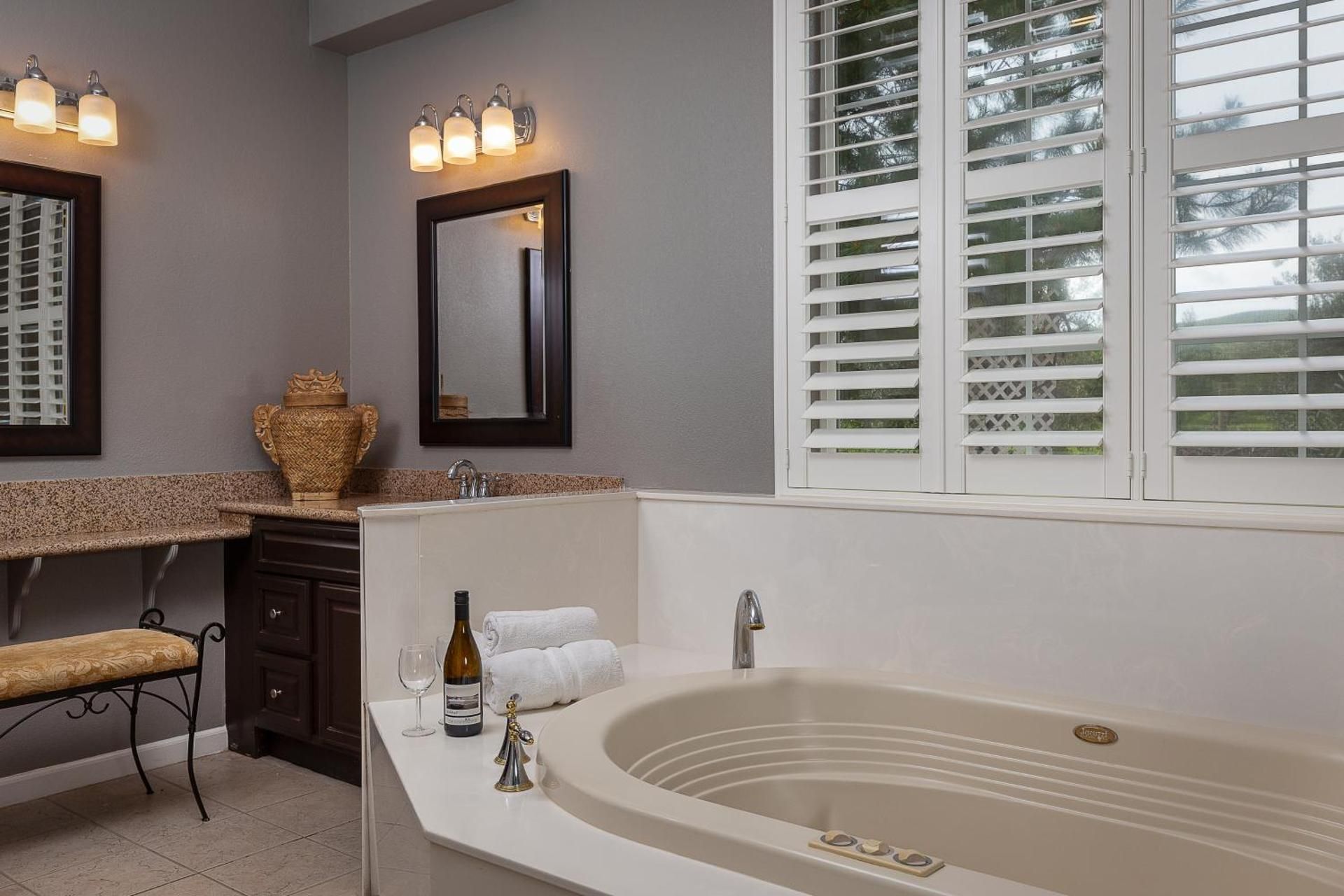 Suite with Garden View