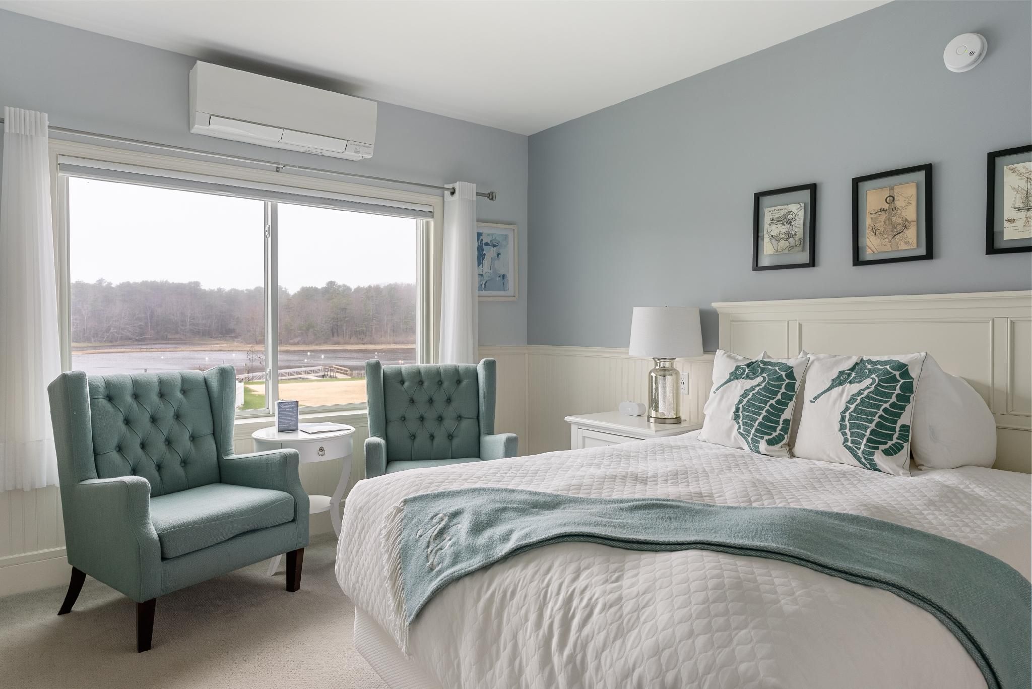 Carriage House Queen Waterview