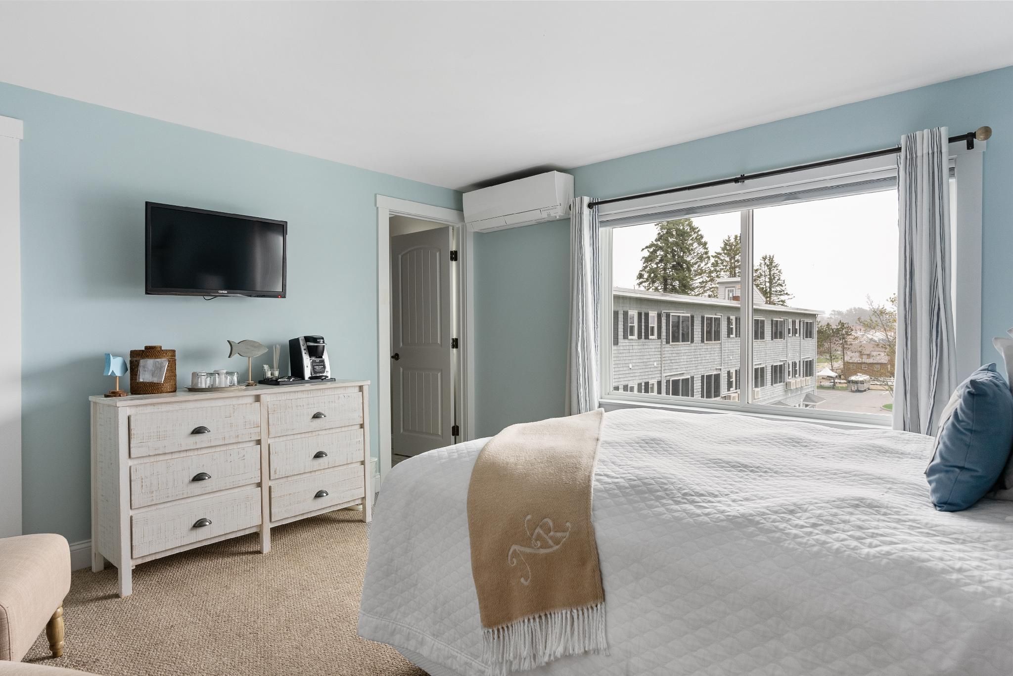 Carriage House Queen Village View
