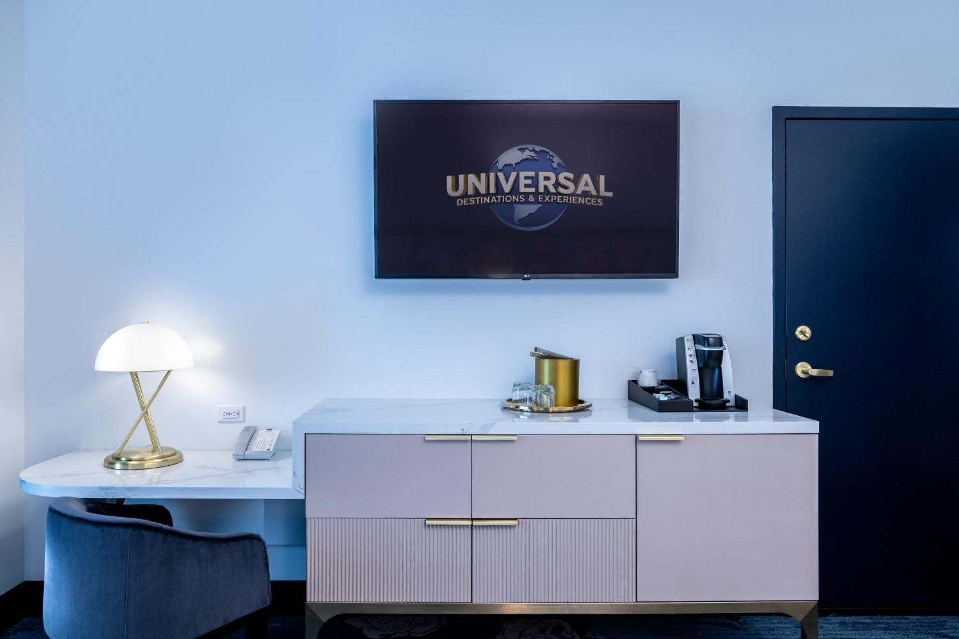 Skyline View Club Level 2 Queen Beds (Dedicated Entrance to Epic Universe**)