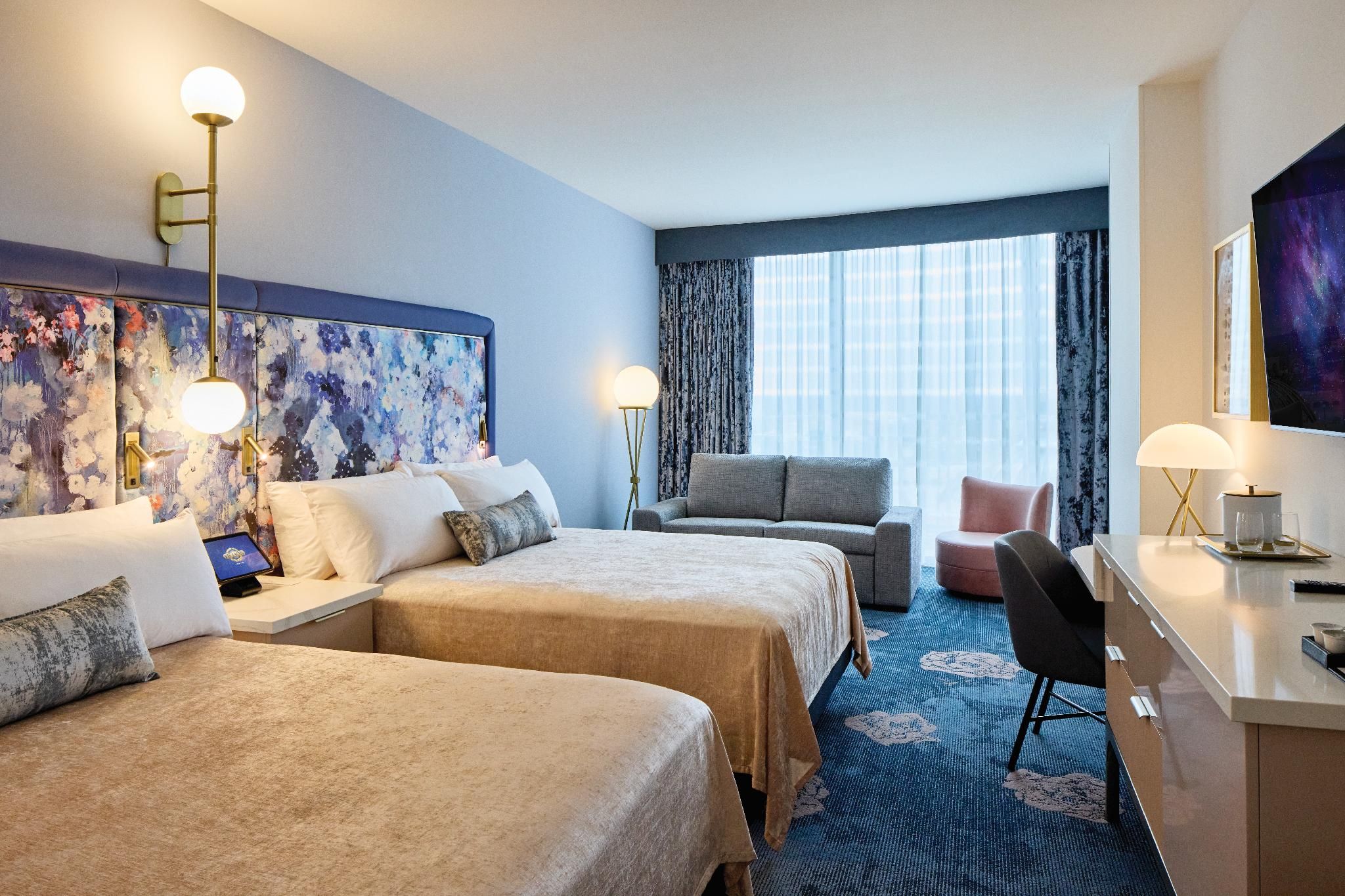 Deluxe 2 Queen Beds (Dedicated Entrance to Epic Universe**)