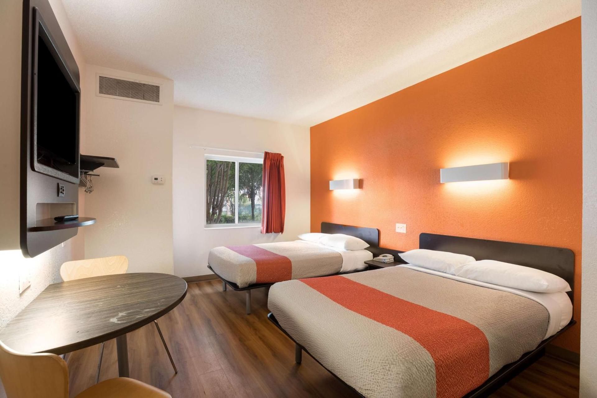2 Full Beds | Mobility Accessible Tub