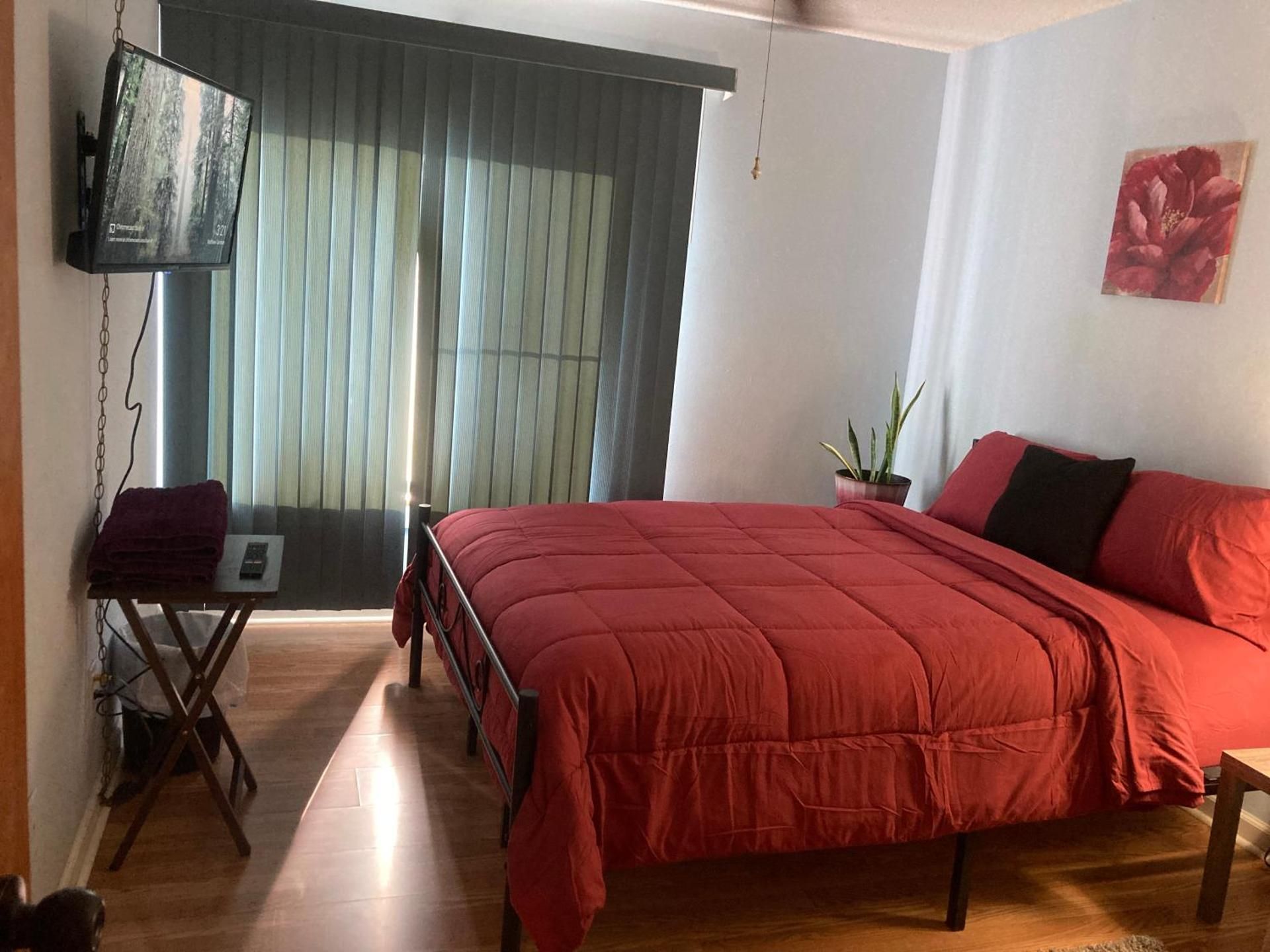 Deluxe Queen Room