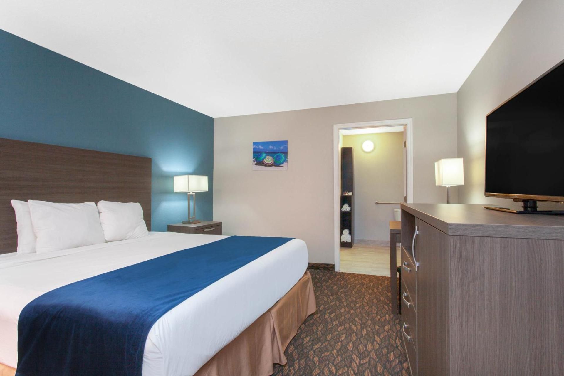 King Room with Pool View