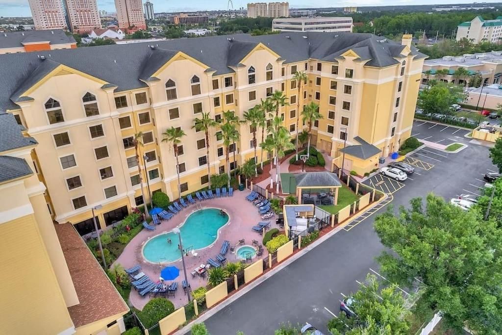 Great Condo Incredible Location