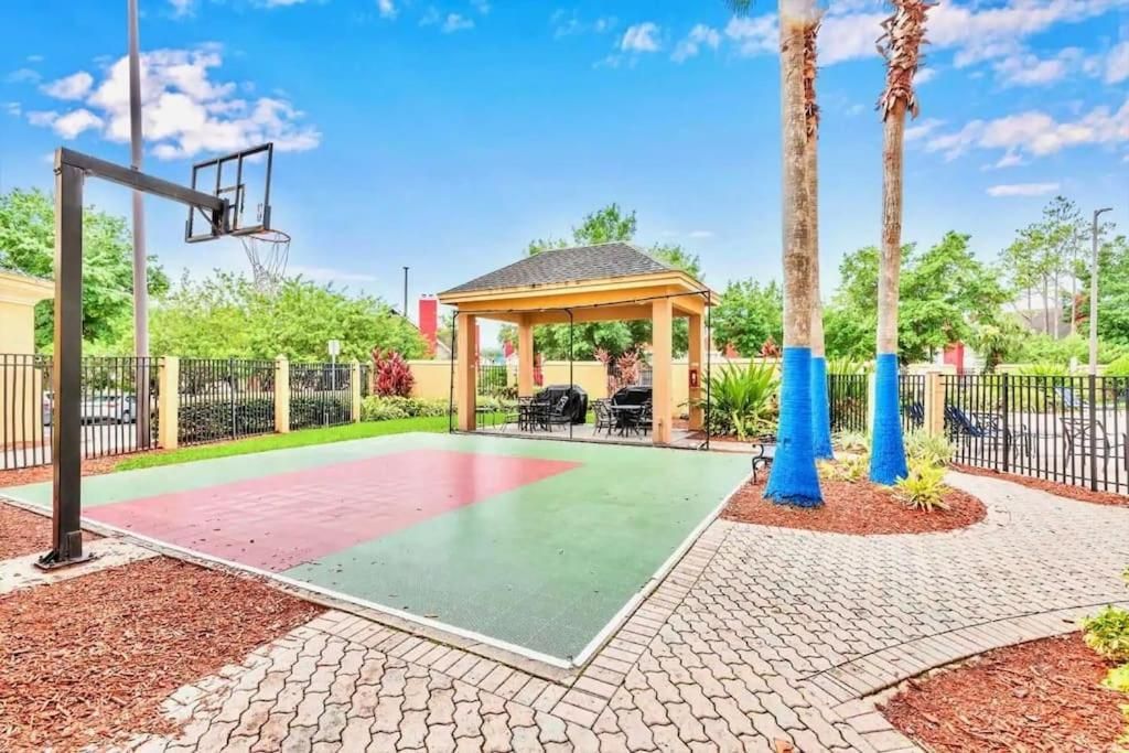 Great Condo Incredible Location