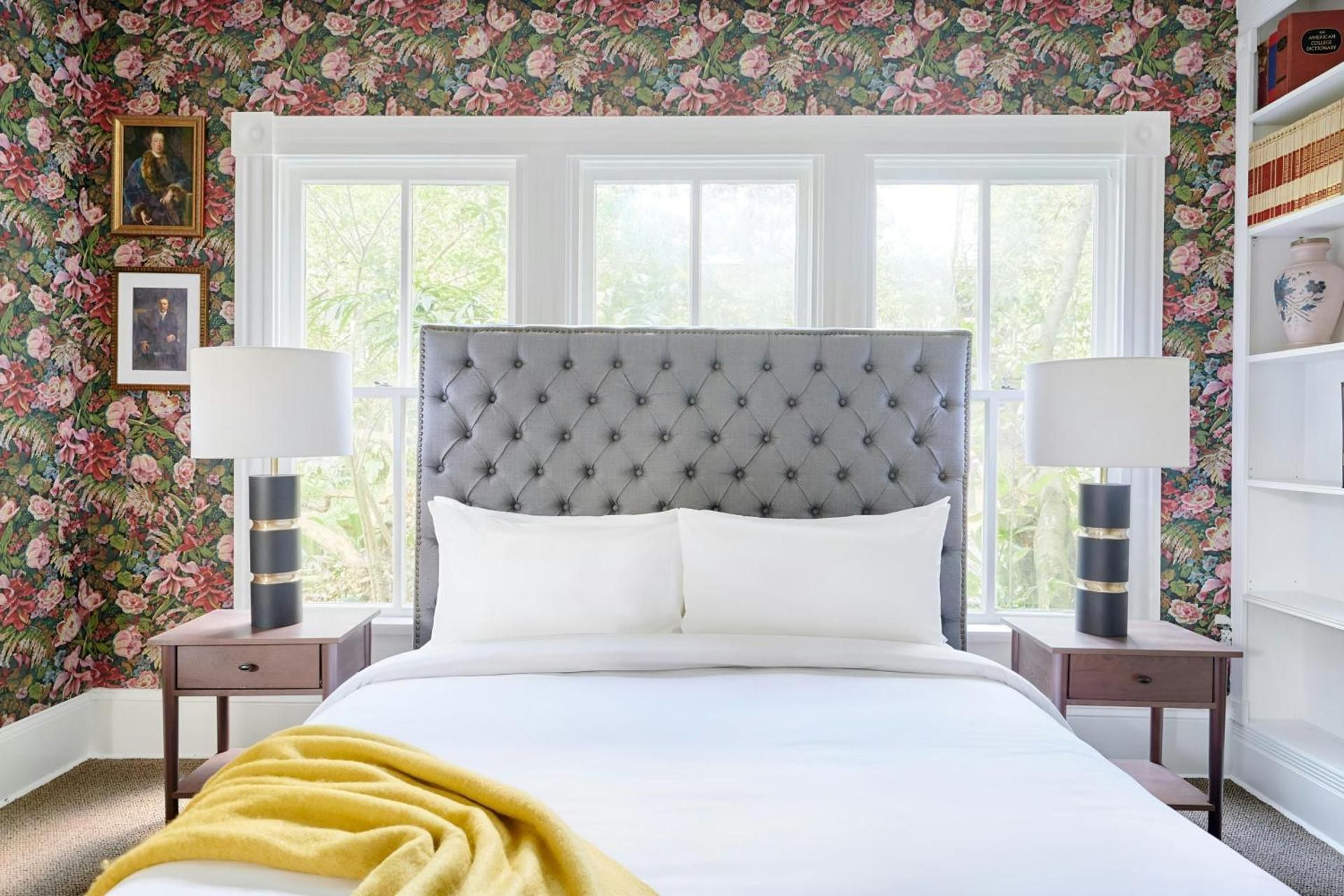 Suite, 1 Queen, Sofa bed