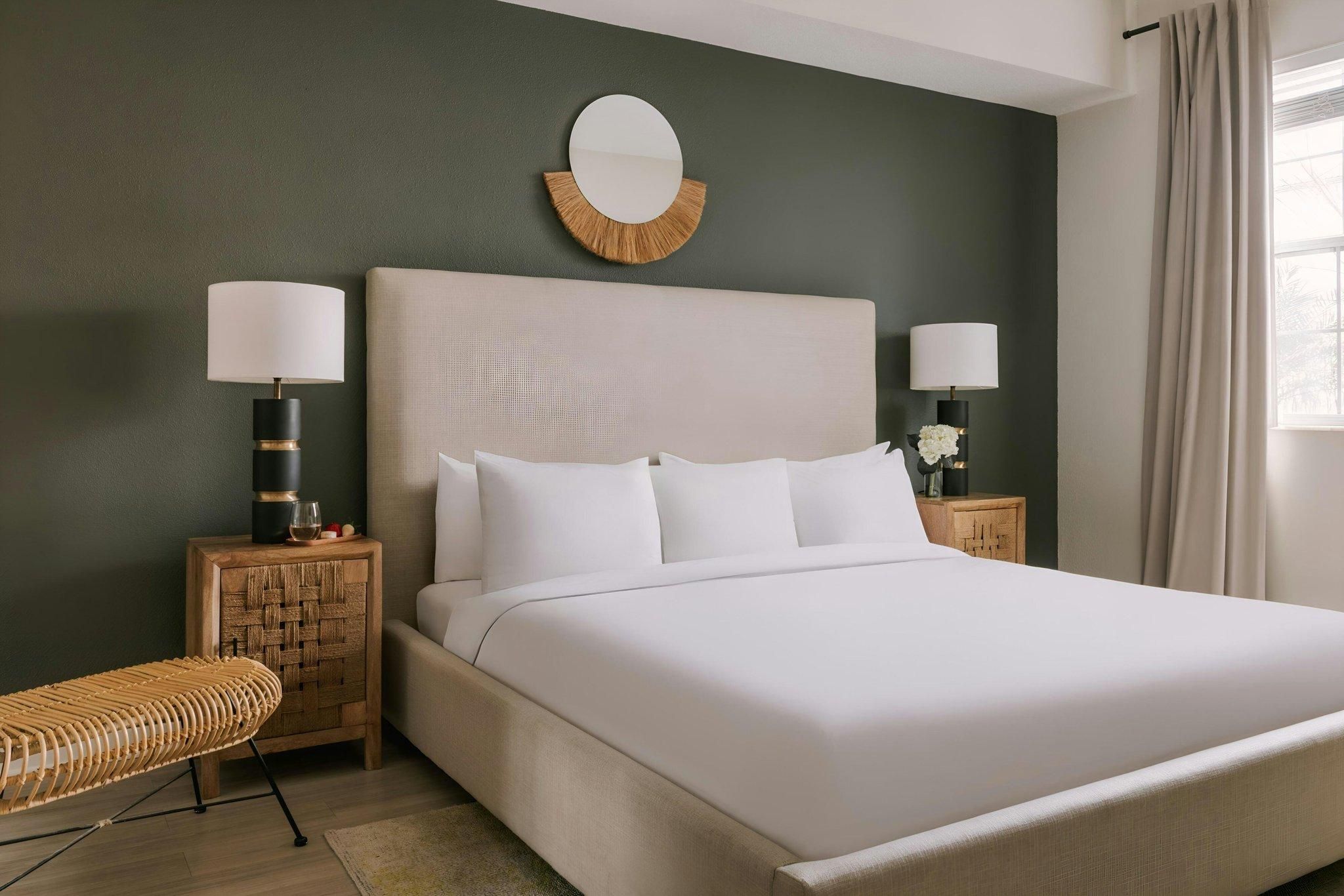 2 Bedroom Apartment, Bedroom 1: 1 King, Bedroom 2: 1 King, Sofa bed, Patio