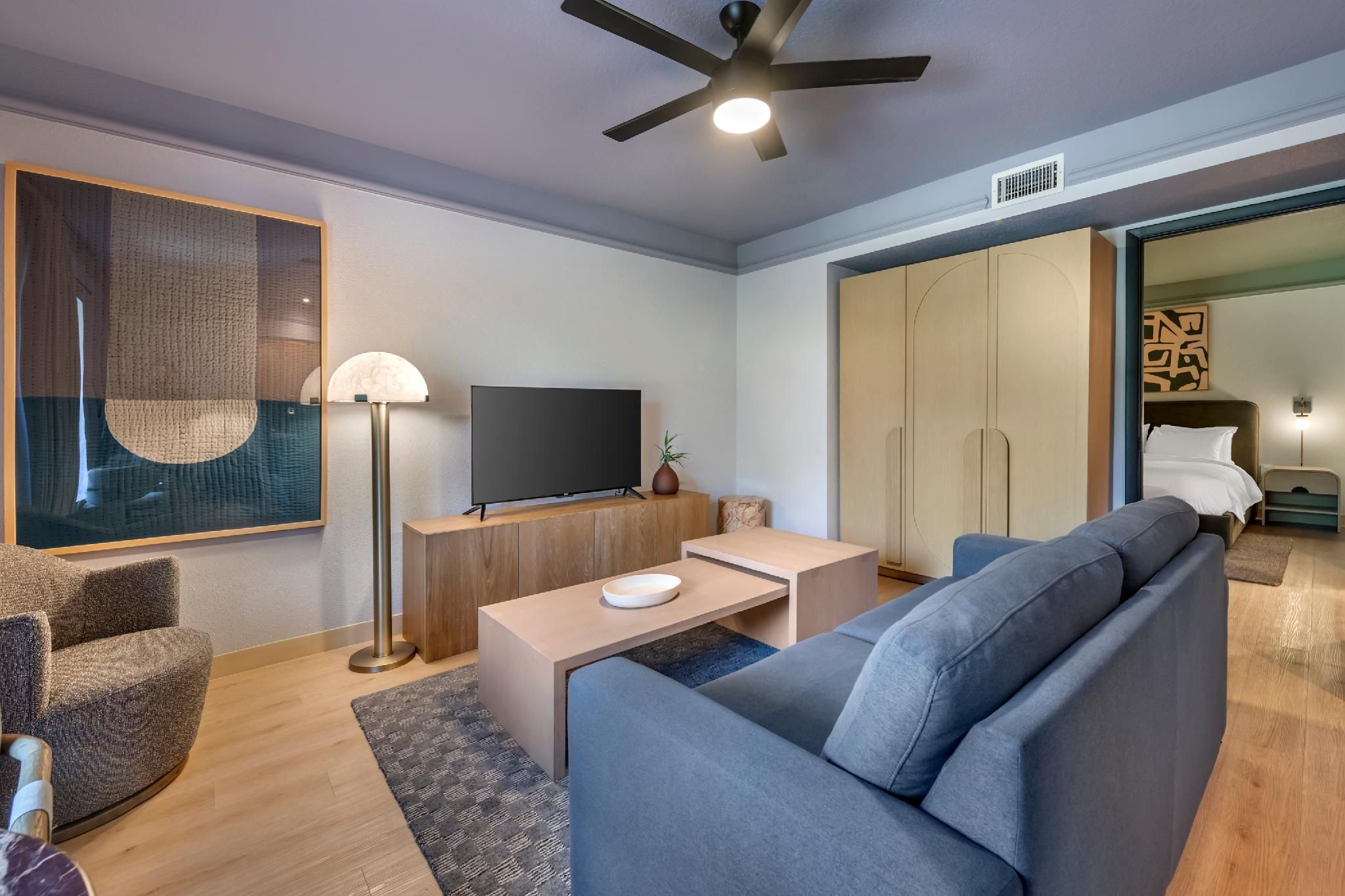 1 King One Bedroom Suite