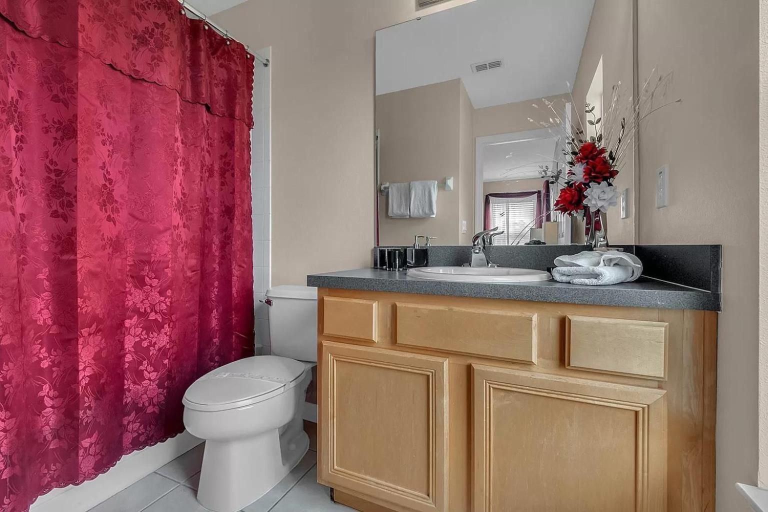 Serene Refuge rent rooms not whole house Family Room with Private Bathroom