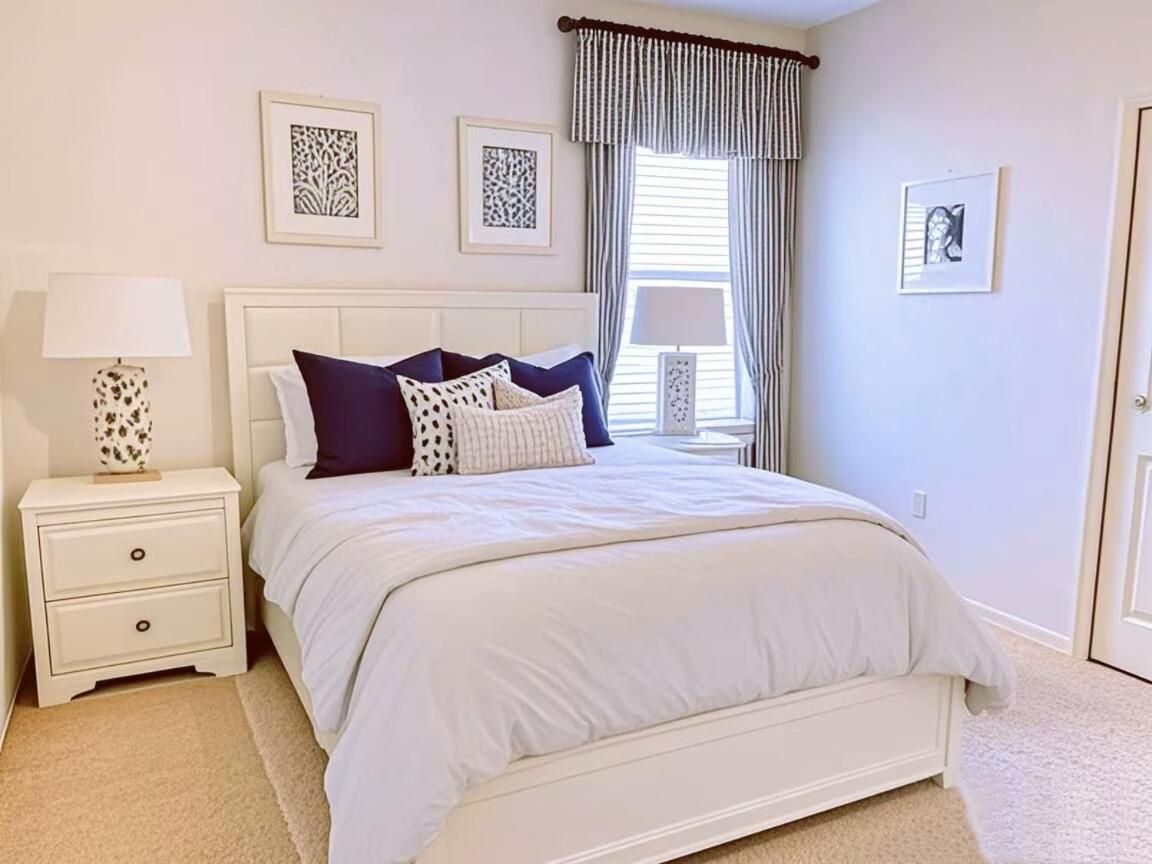 Queen Room with Pool View