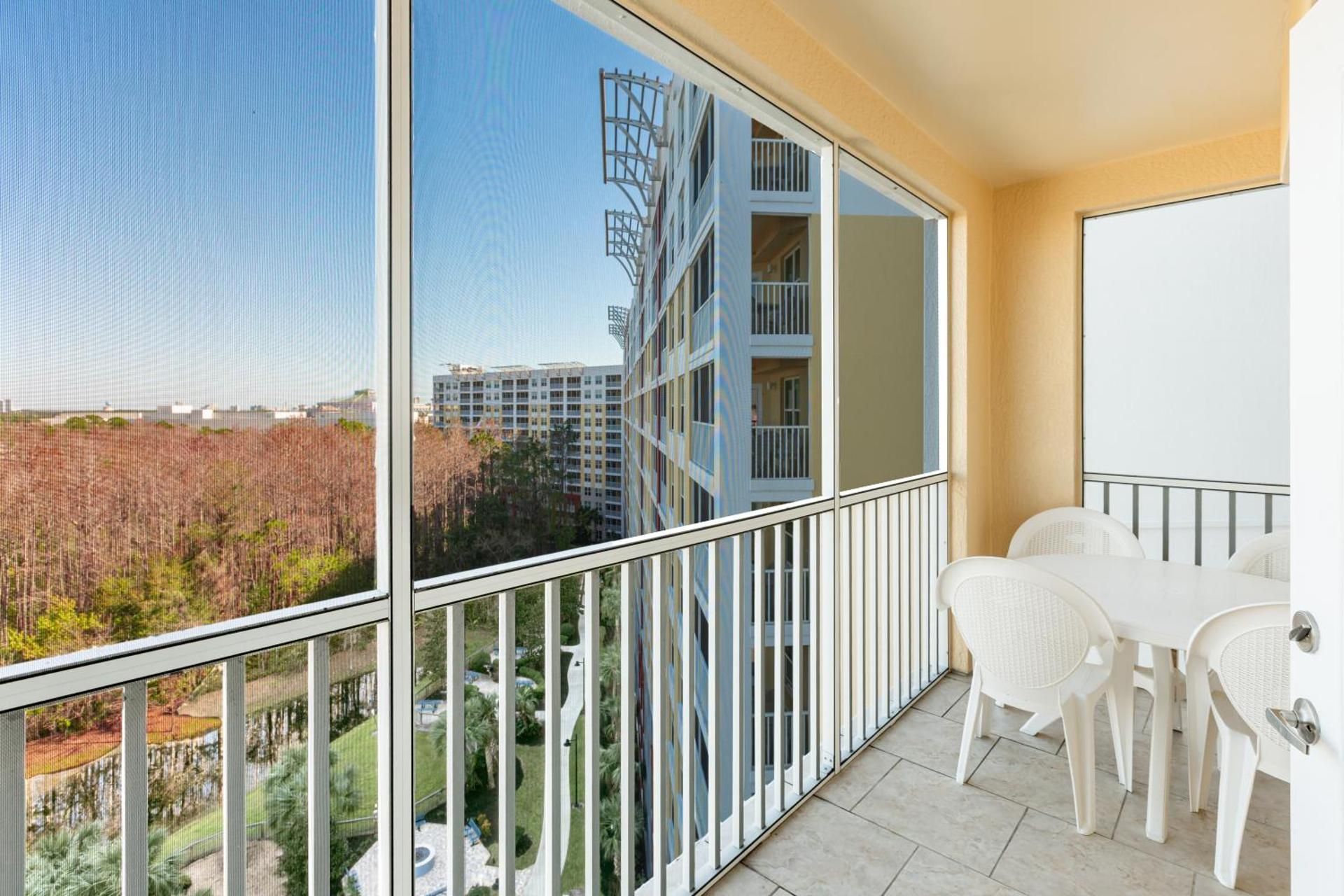 One Bedroom Suite, Fireworks View, Kitchen
