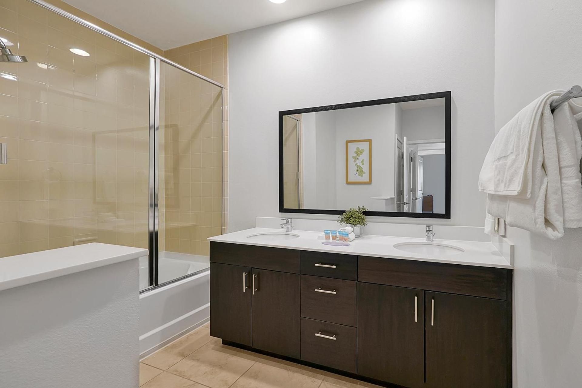 Regal Oaks Resort by IDILIQ Traditional Townhome 2 Bedroom