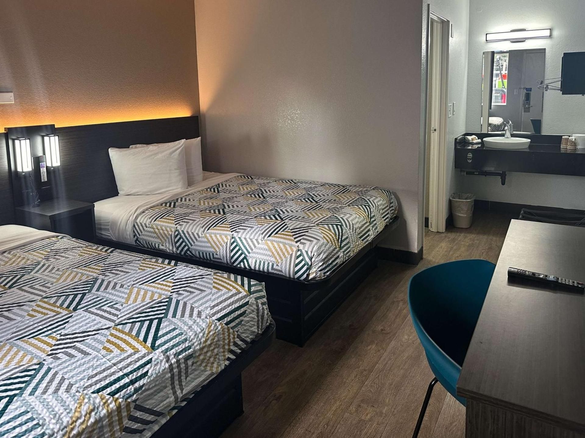 Deluxe Quadruple Room