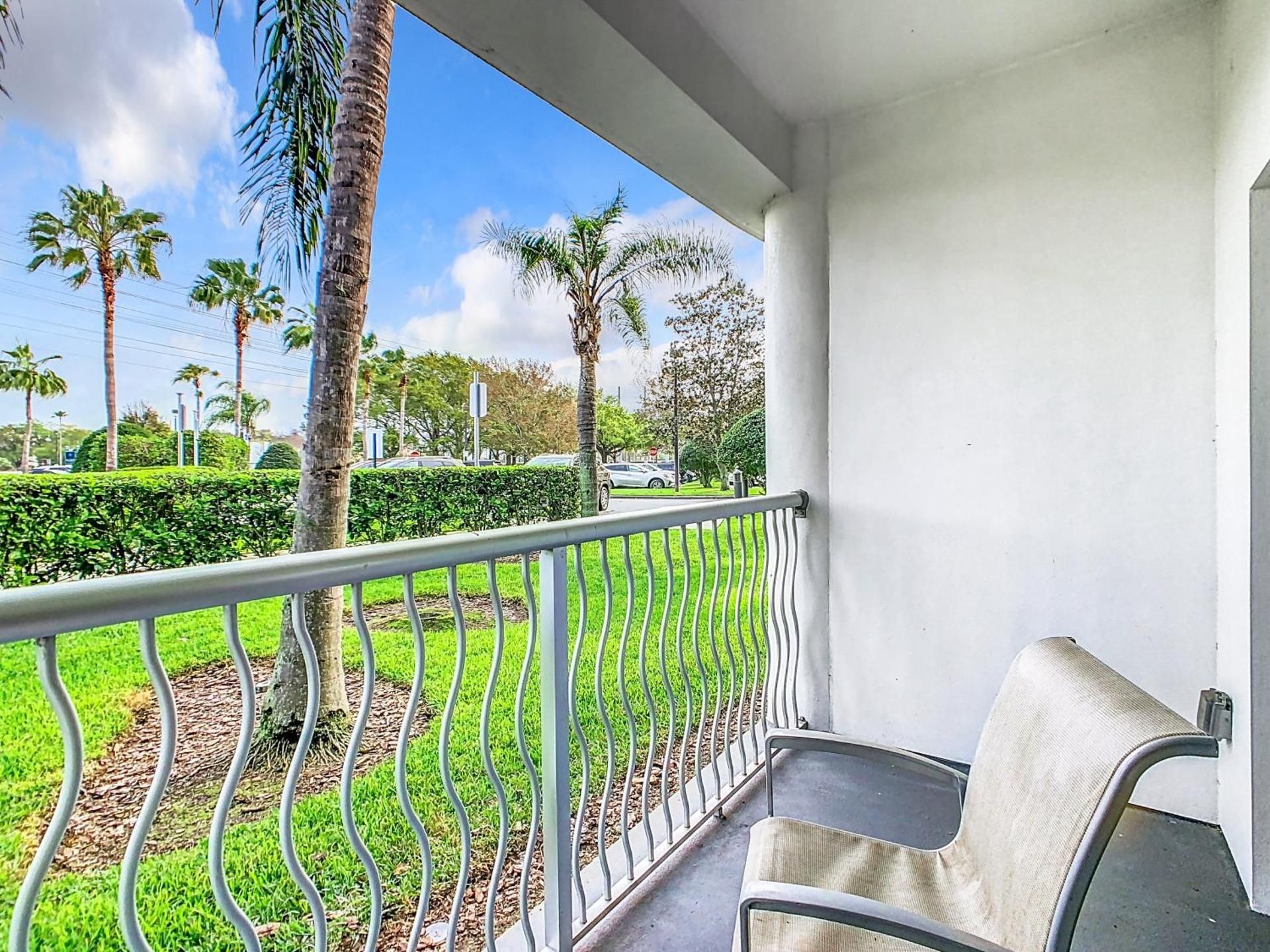 One-Bedroom Apartment with Balcony