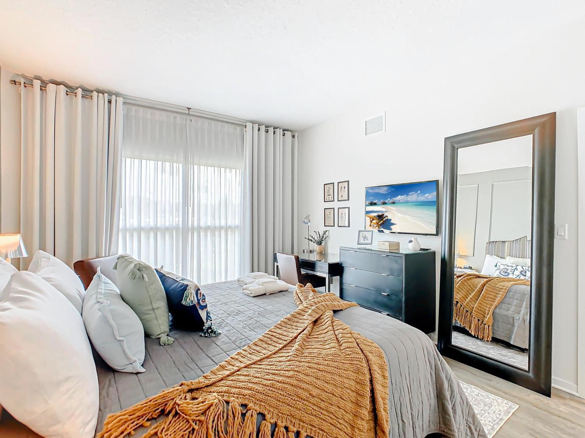 One-Bedroom Apartment with Balcony