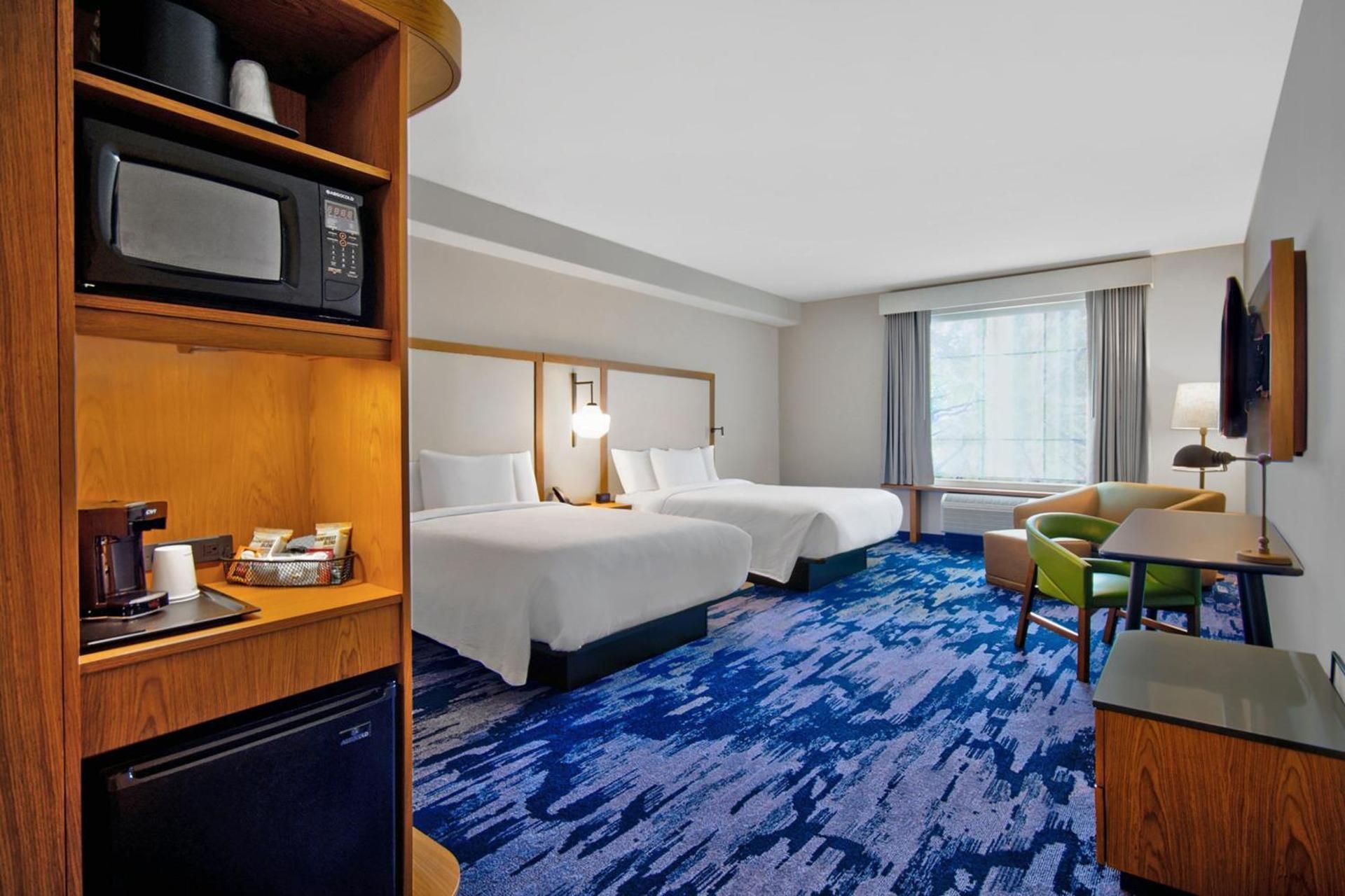Queen Room with Two Queen Beds - Hearing Accessible